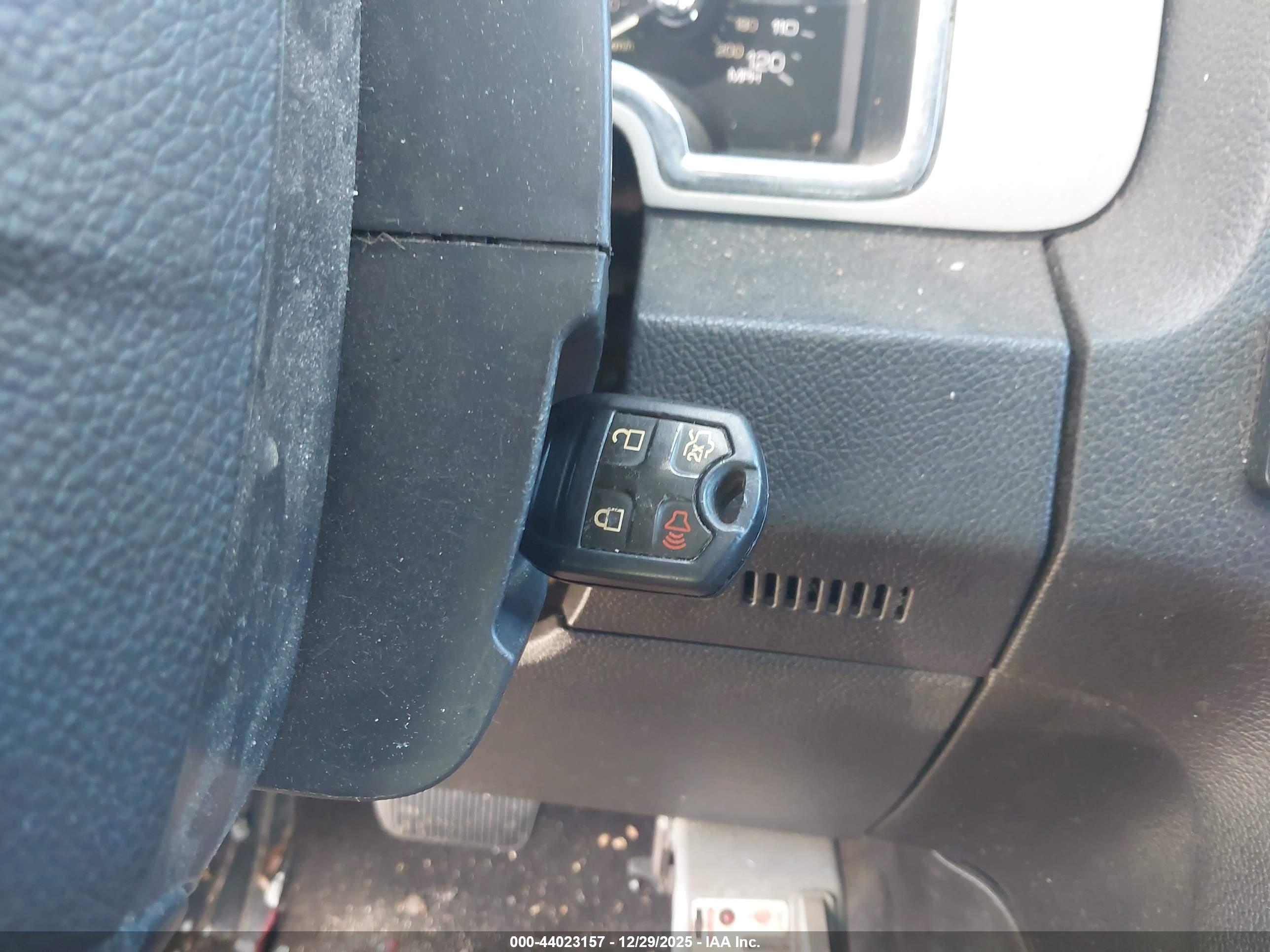 LINCOLN NAVIGATOR image 11
