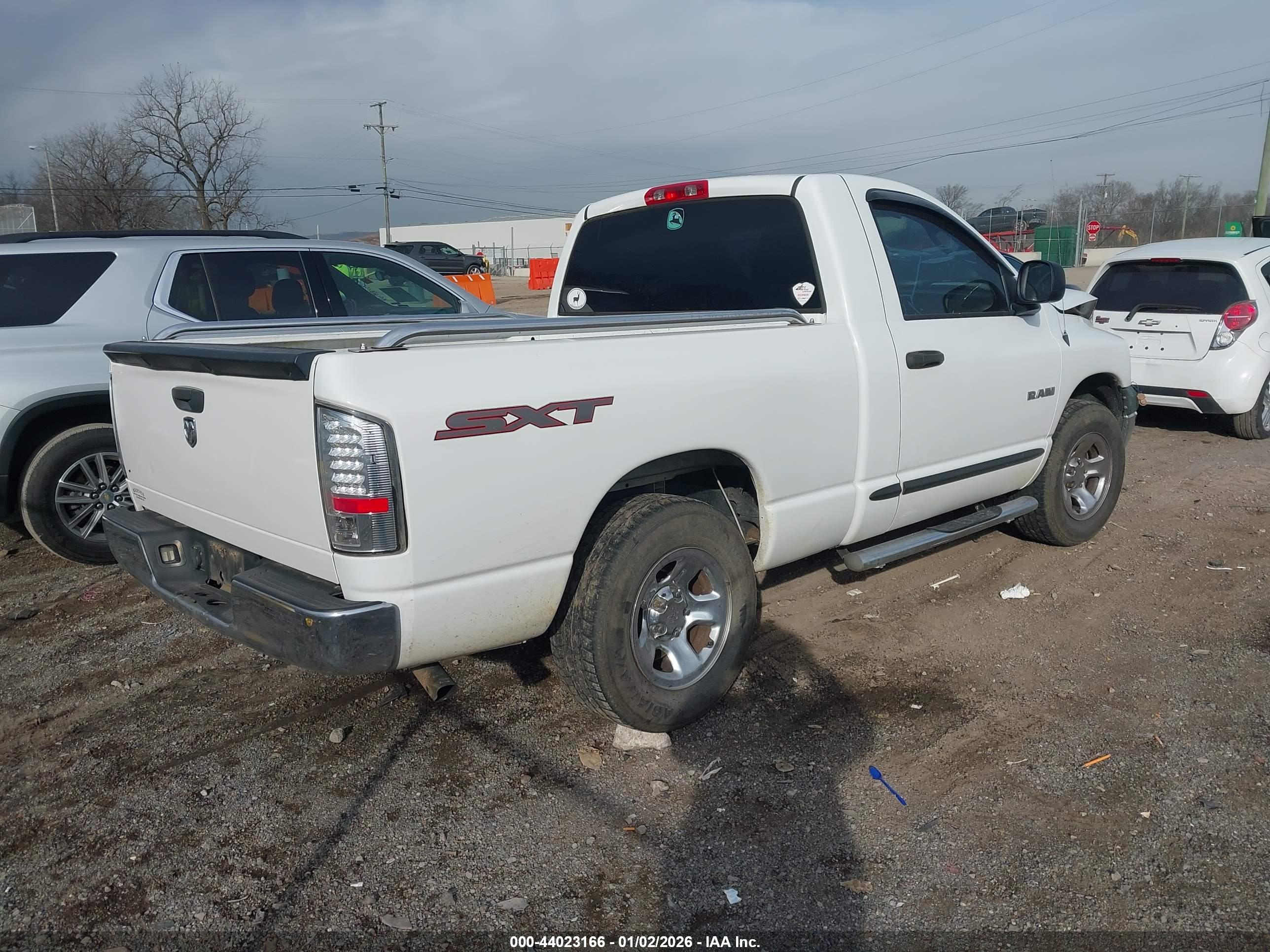 DODGE RAM image 4