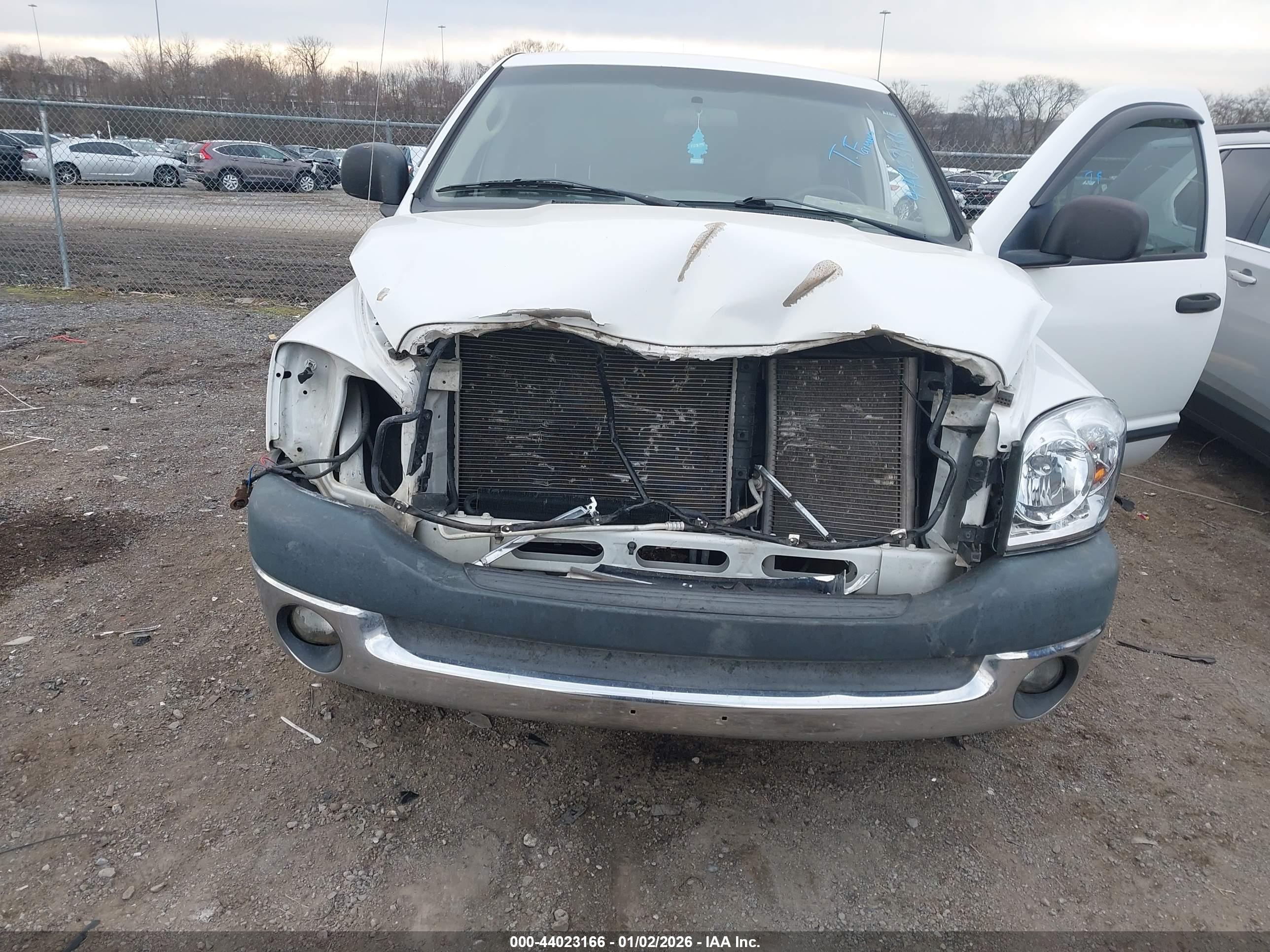 DODGE RAM image 6