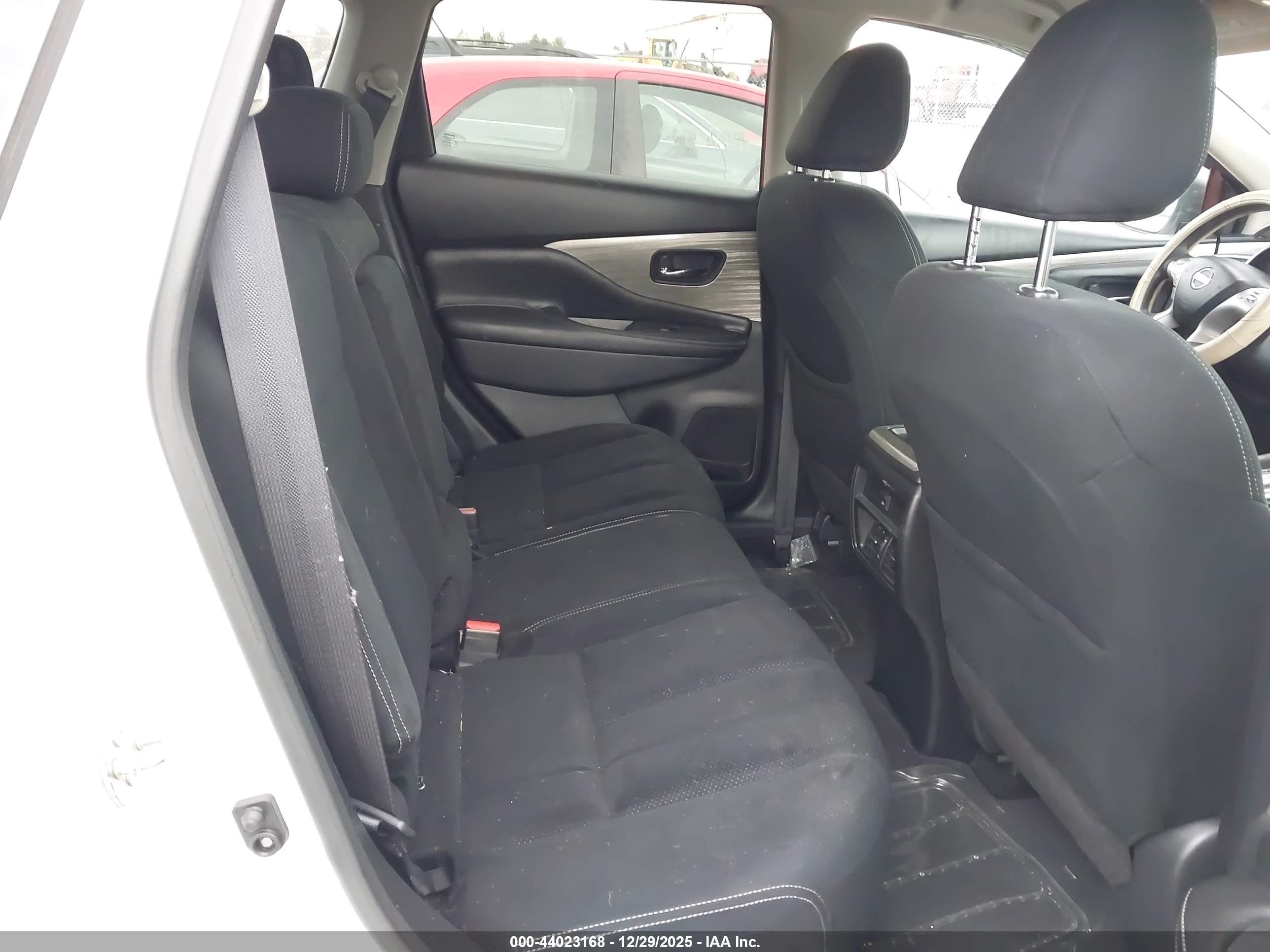 NISSAN MURANO image 8