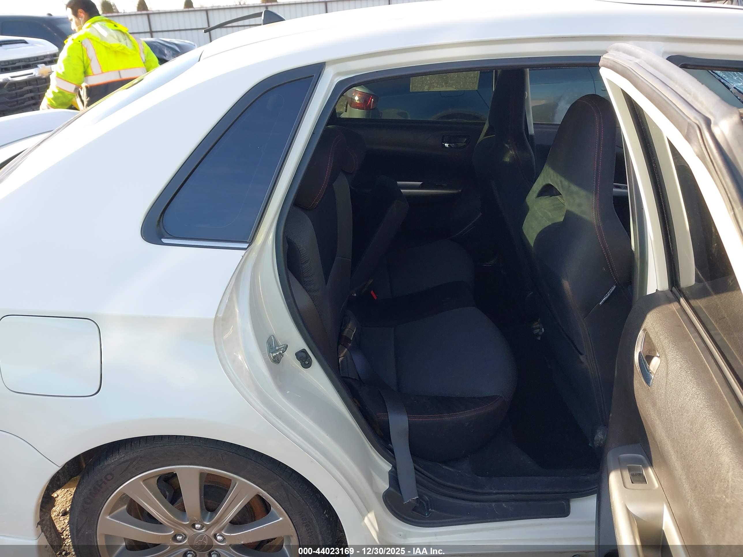 SUBARU IMPREZA image 8