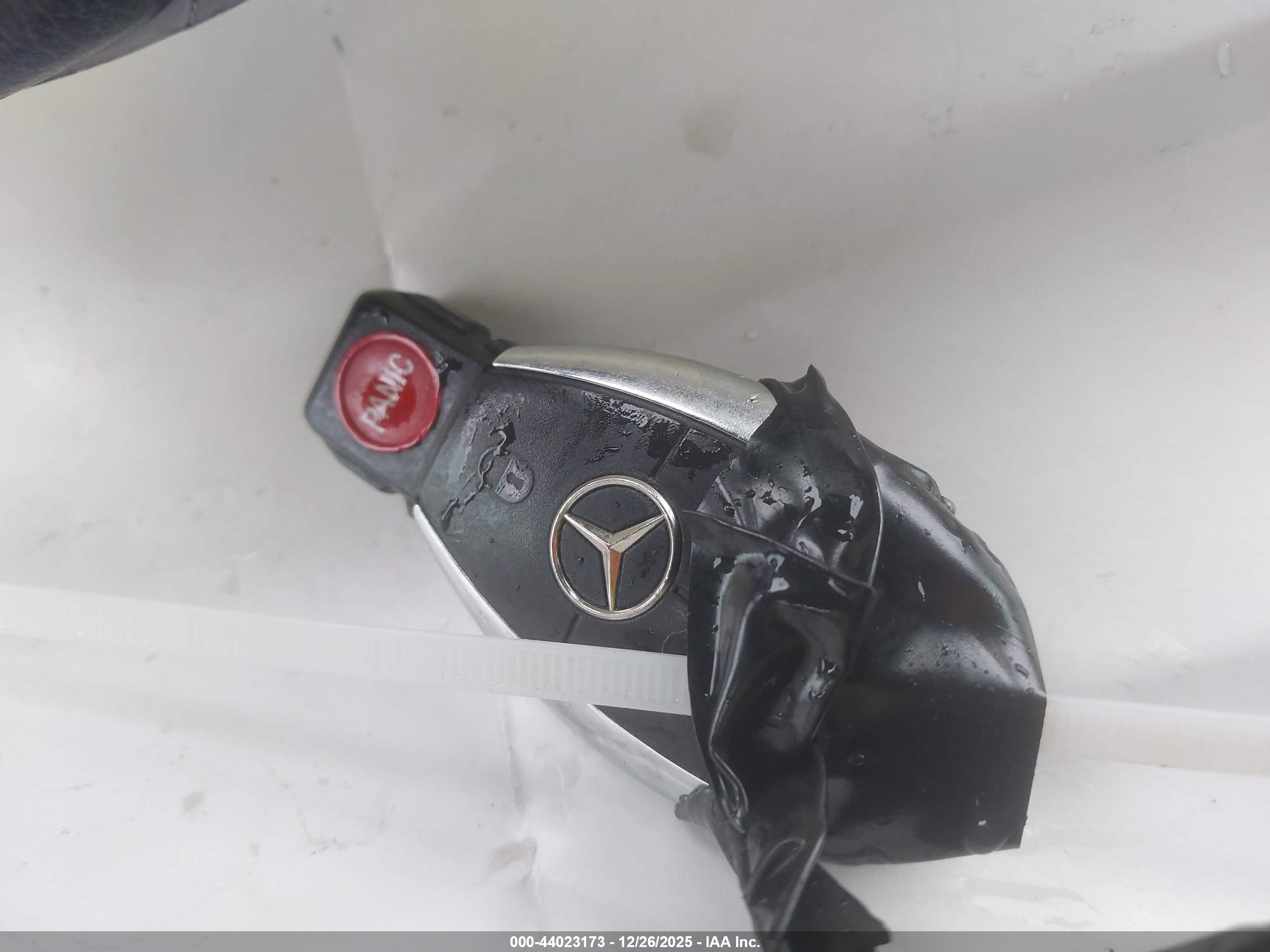 MERCEDES-BENZ SLK image 11