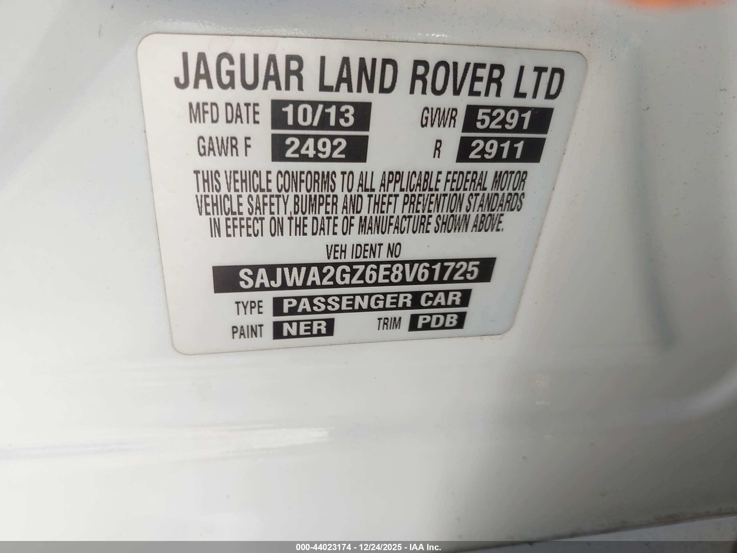 JAGUAR XJ image 9