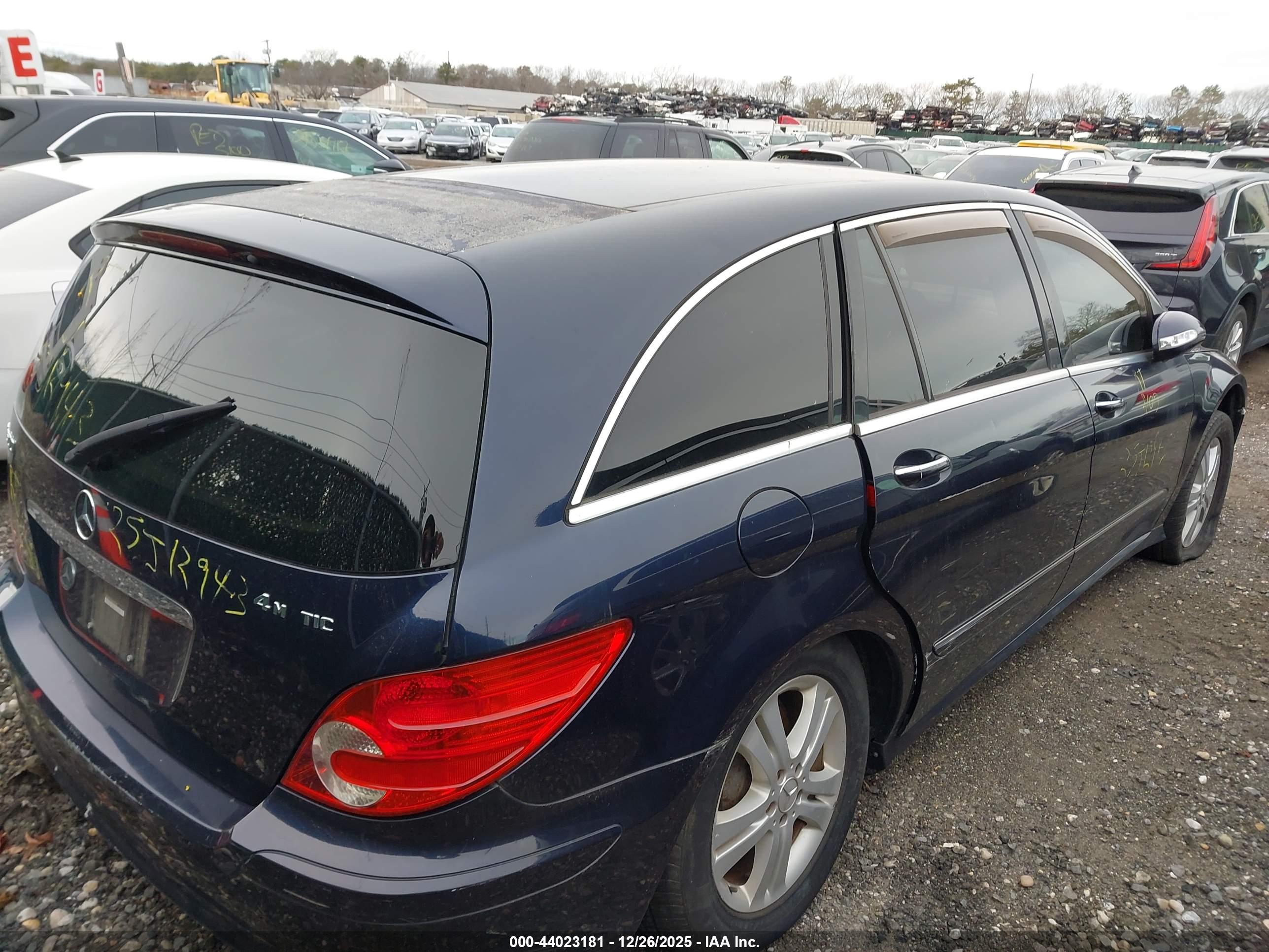MERCEDES-BENZ R image 4