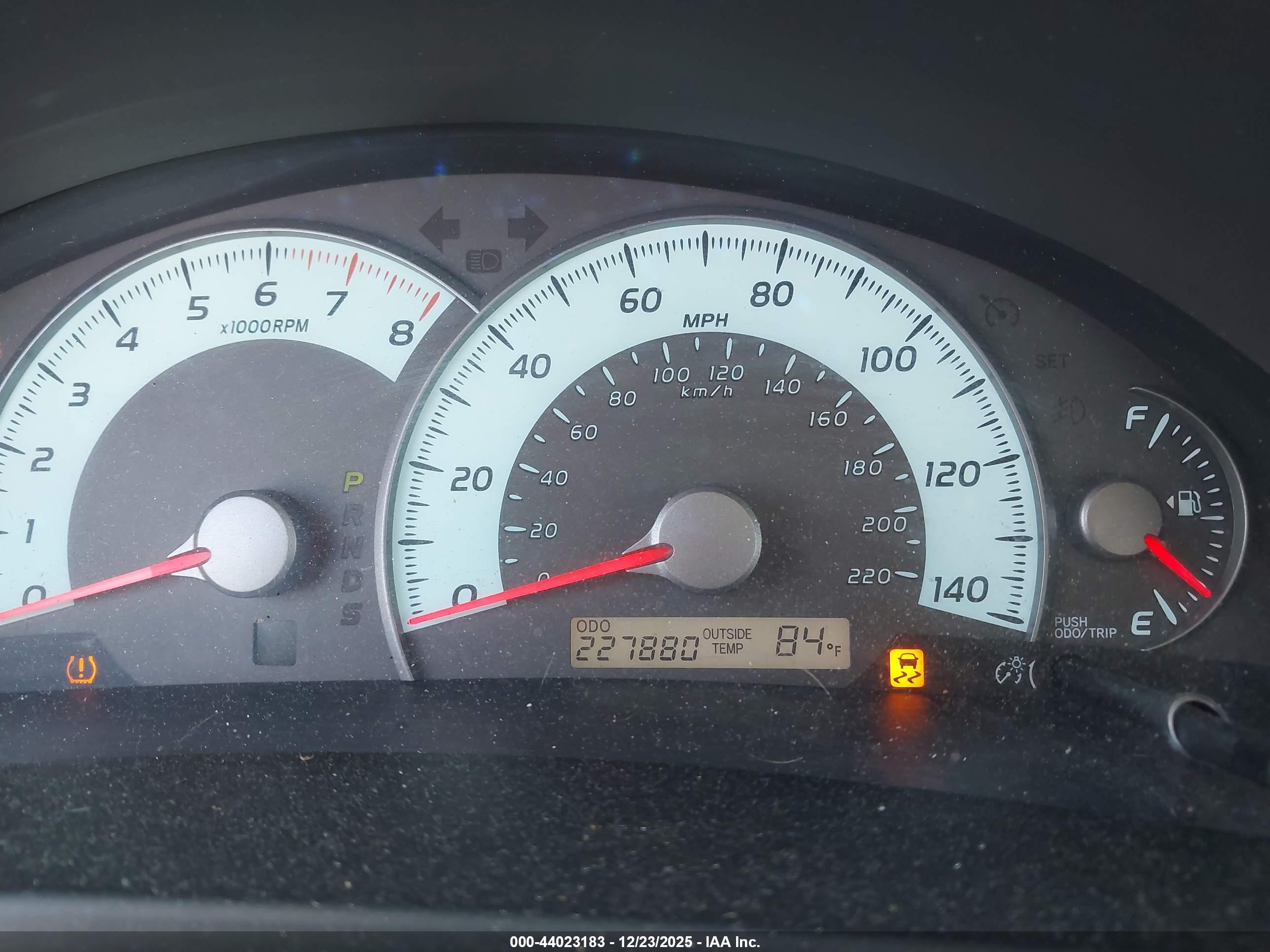 TOYOTA CAMRY image 7