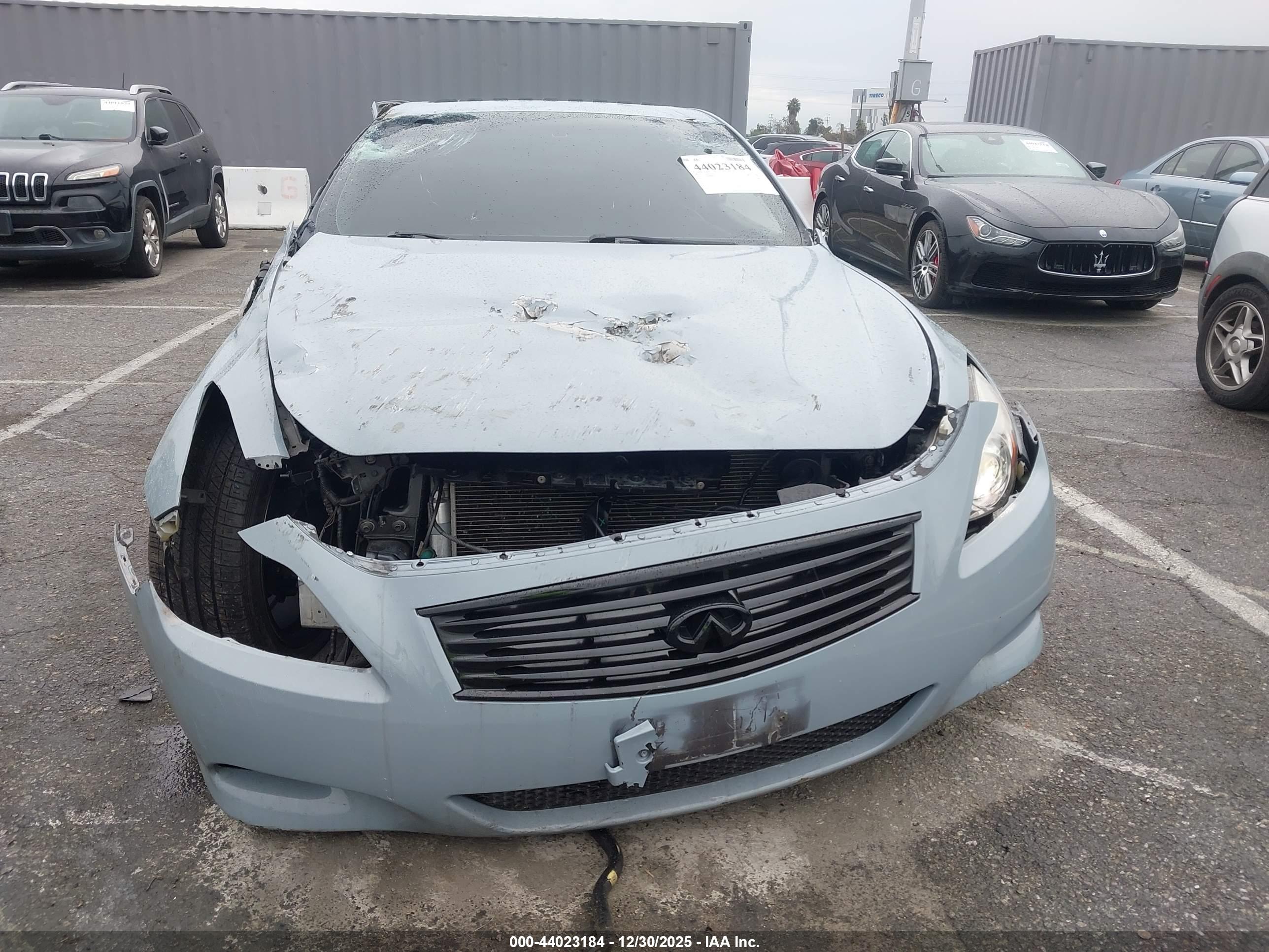INFINITI G37 image 6