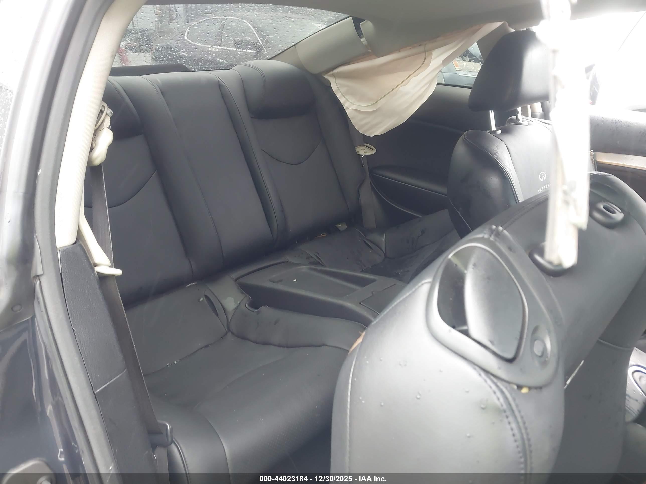 INFINITI G37 image 8