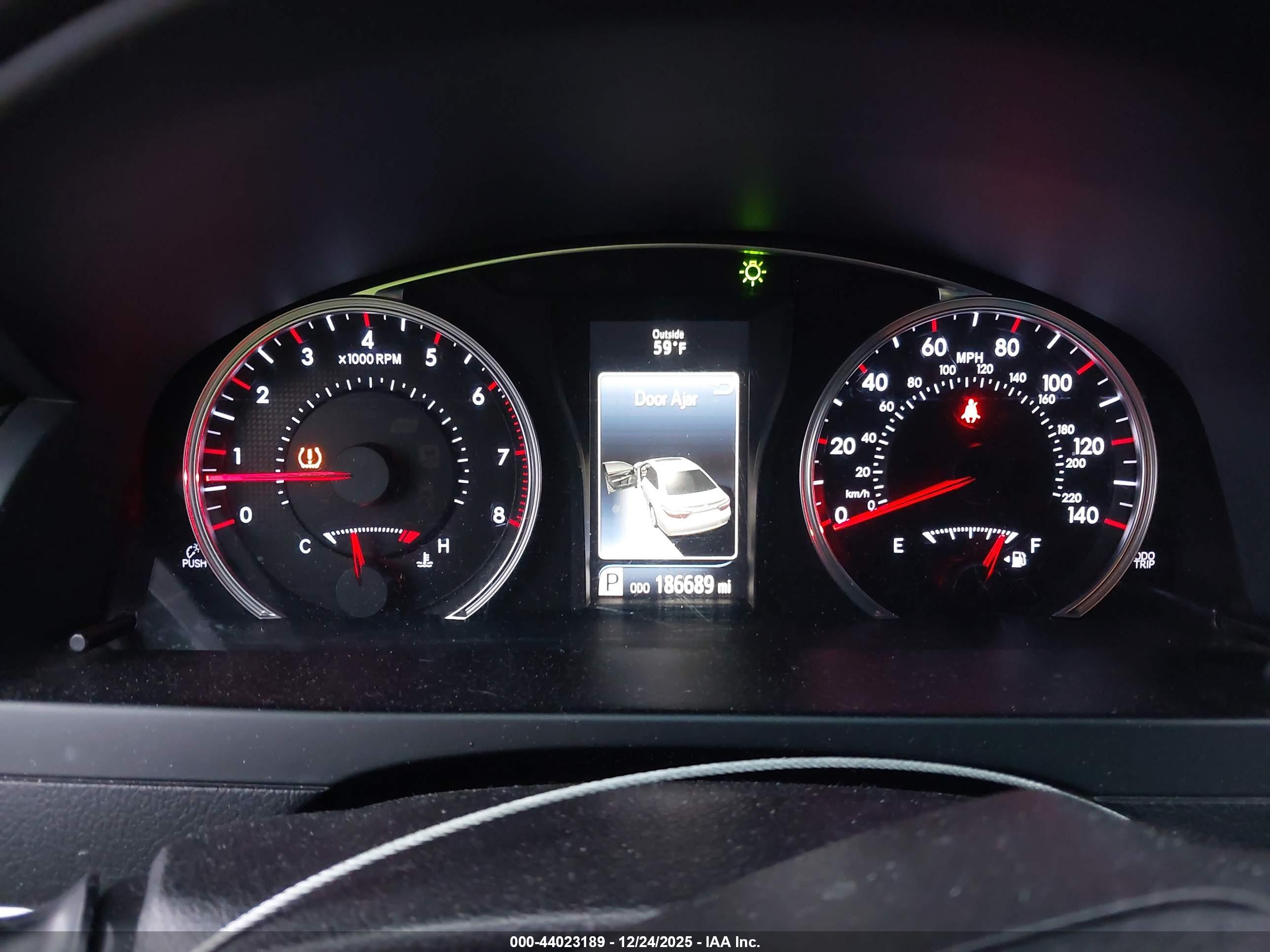 TOYOTA CAMRY image 7