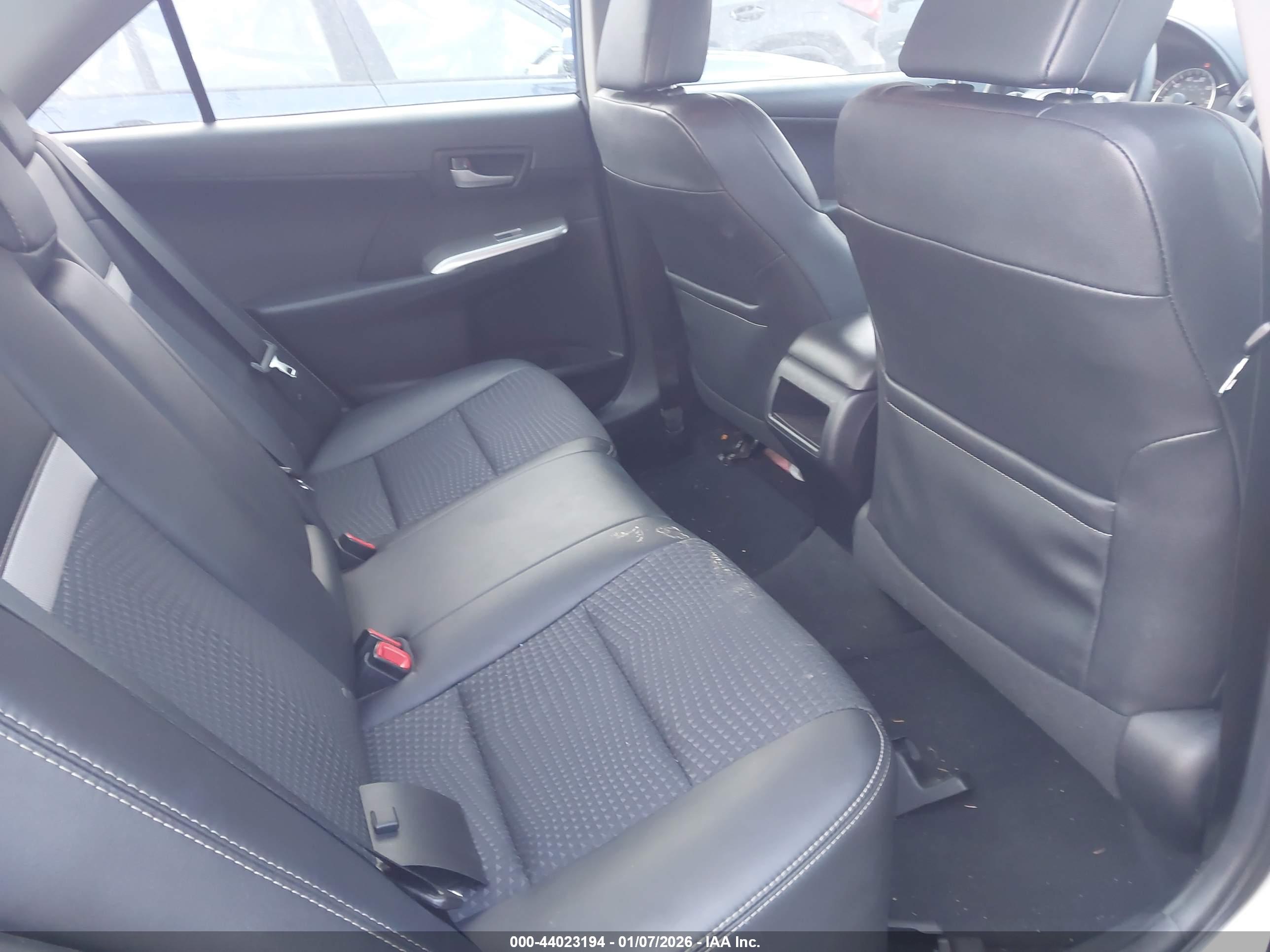TOYOTA CAMRY image 8