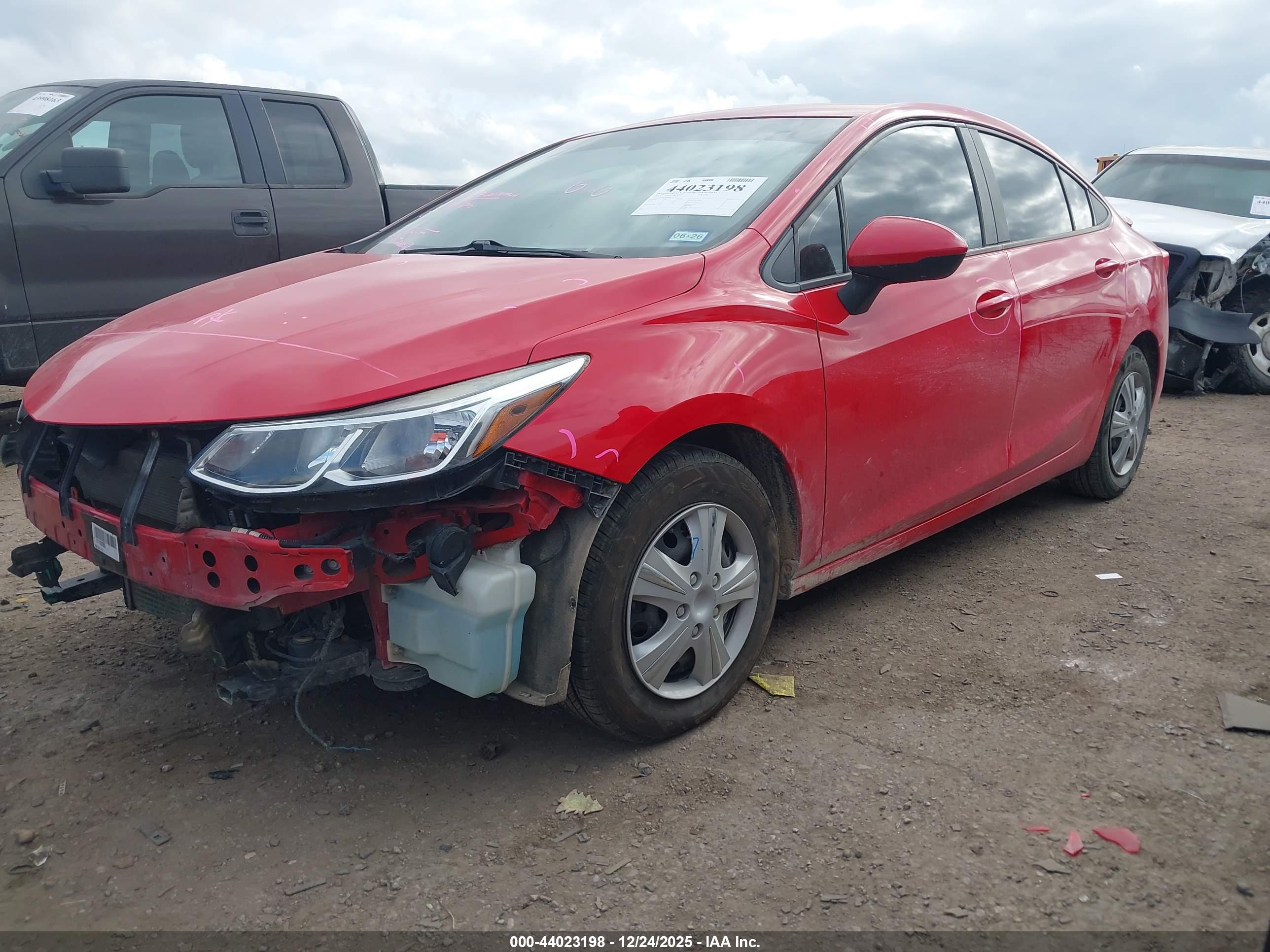 CHEVROLET CRUZE image 2