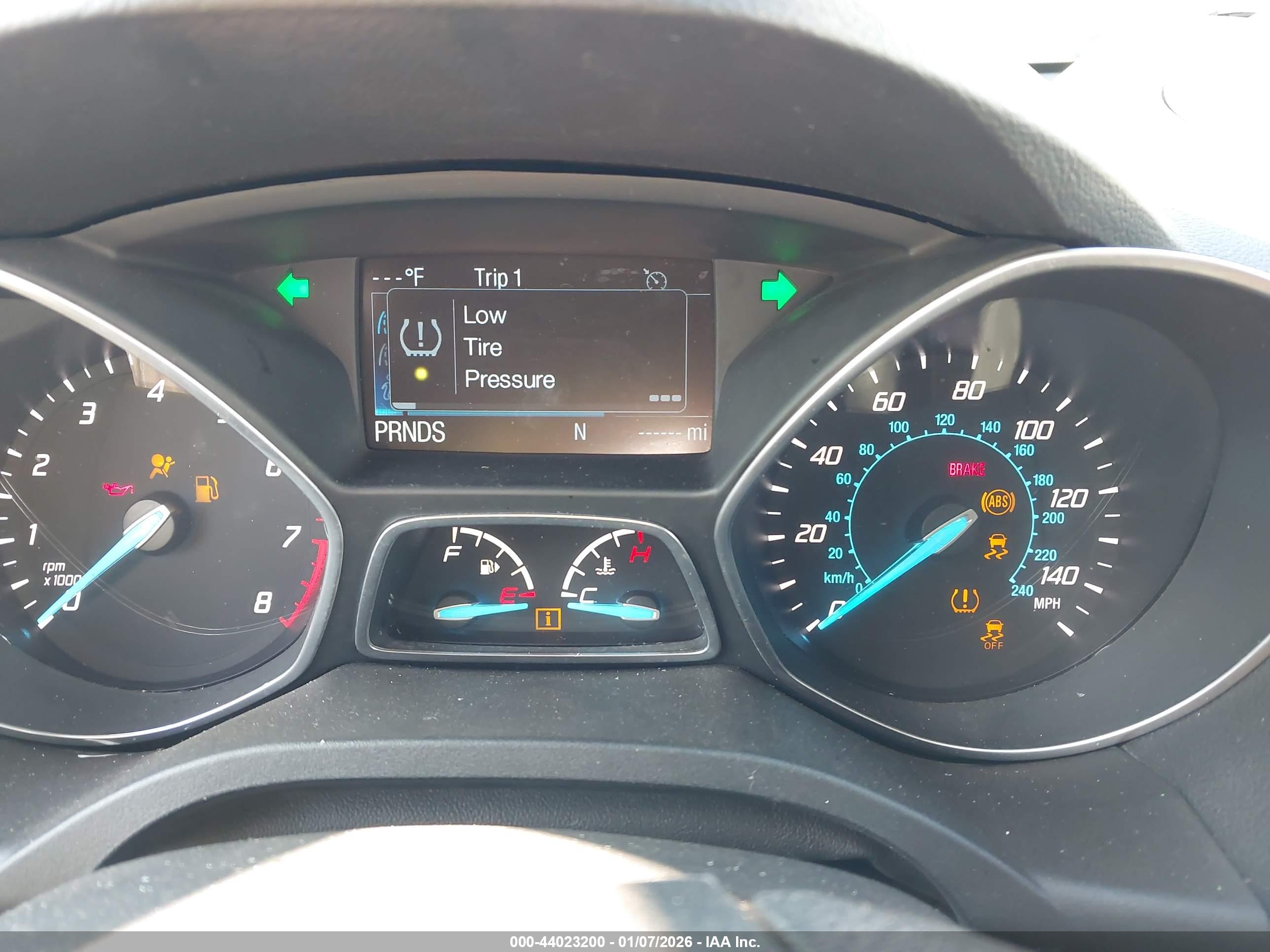 FORD ESCAPE image 7
