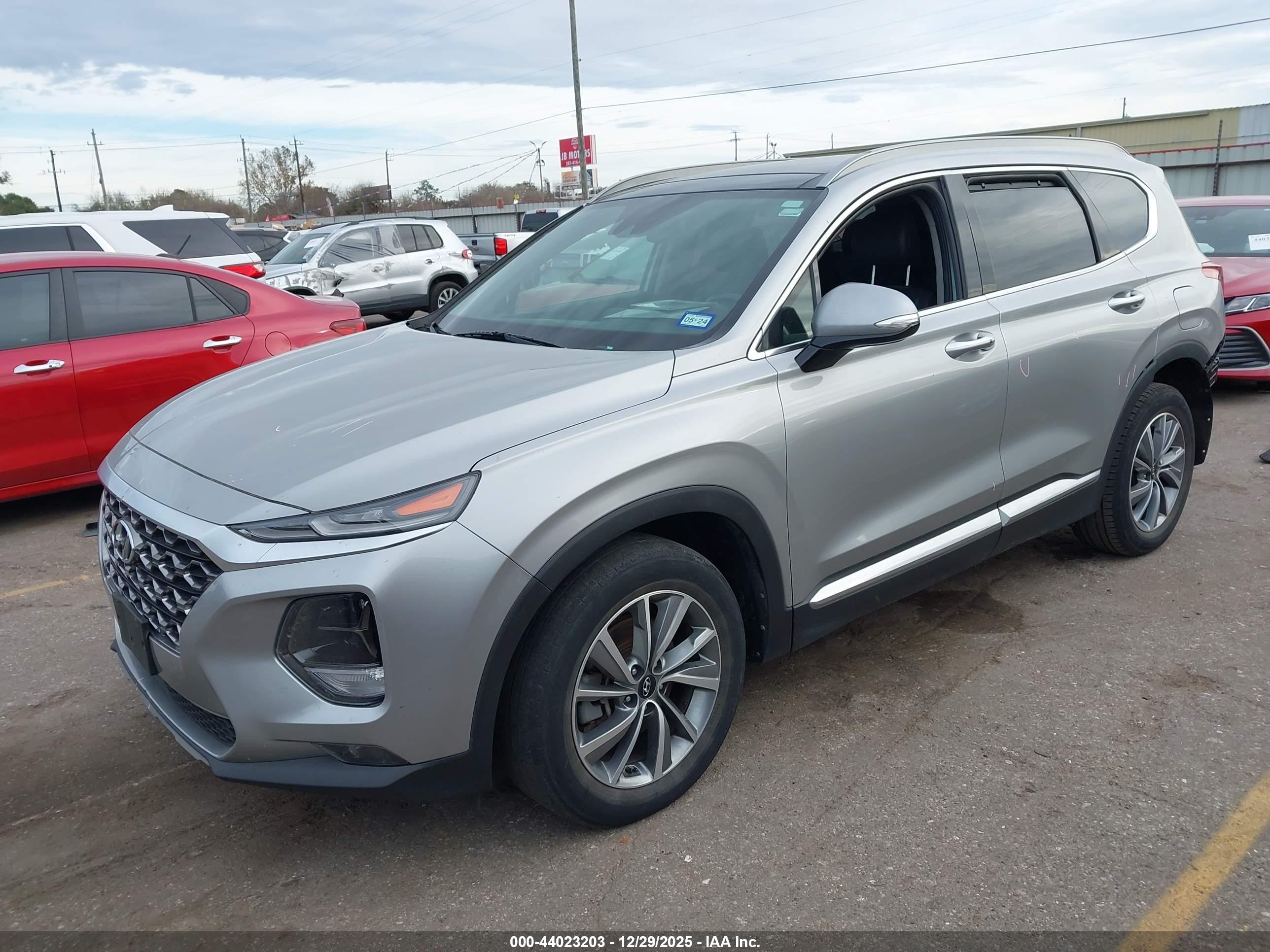 HYUNDAI SANTA image 2