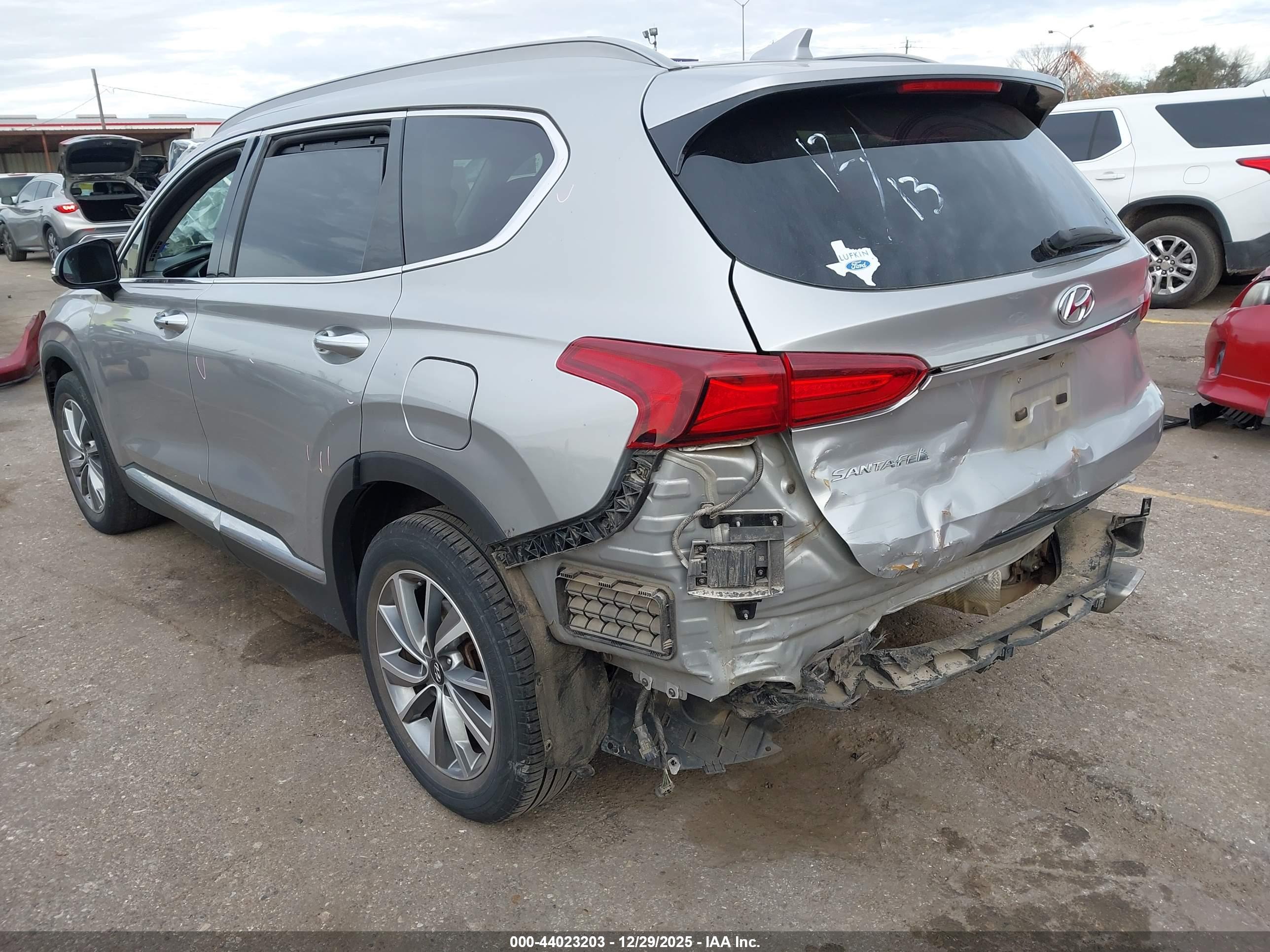 HYUNDAI SANTA image 3