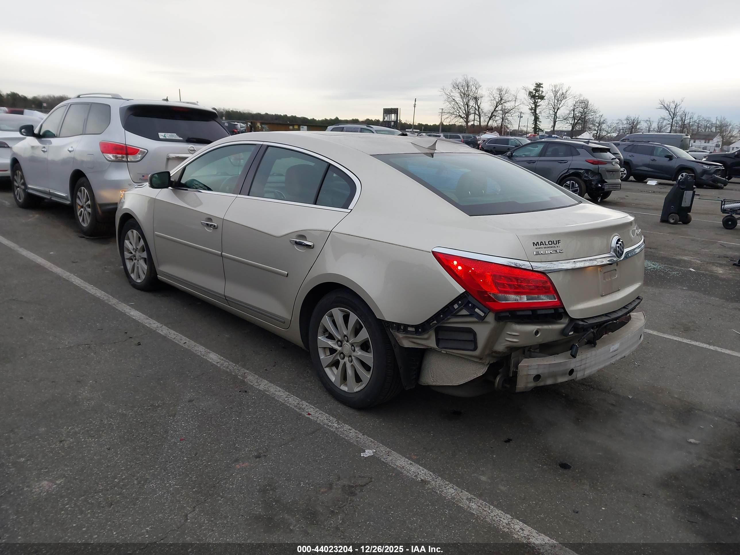 BUICK LACROSSE image 3