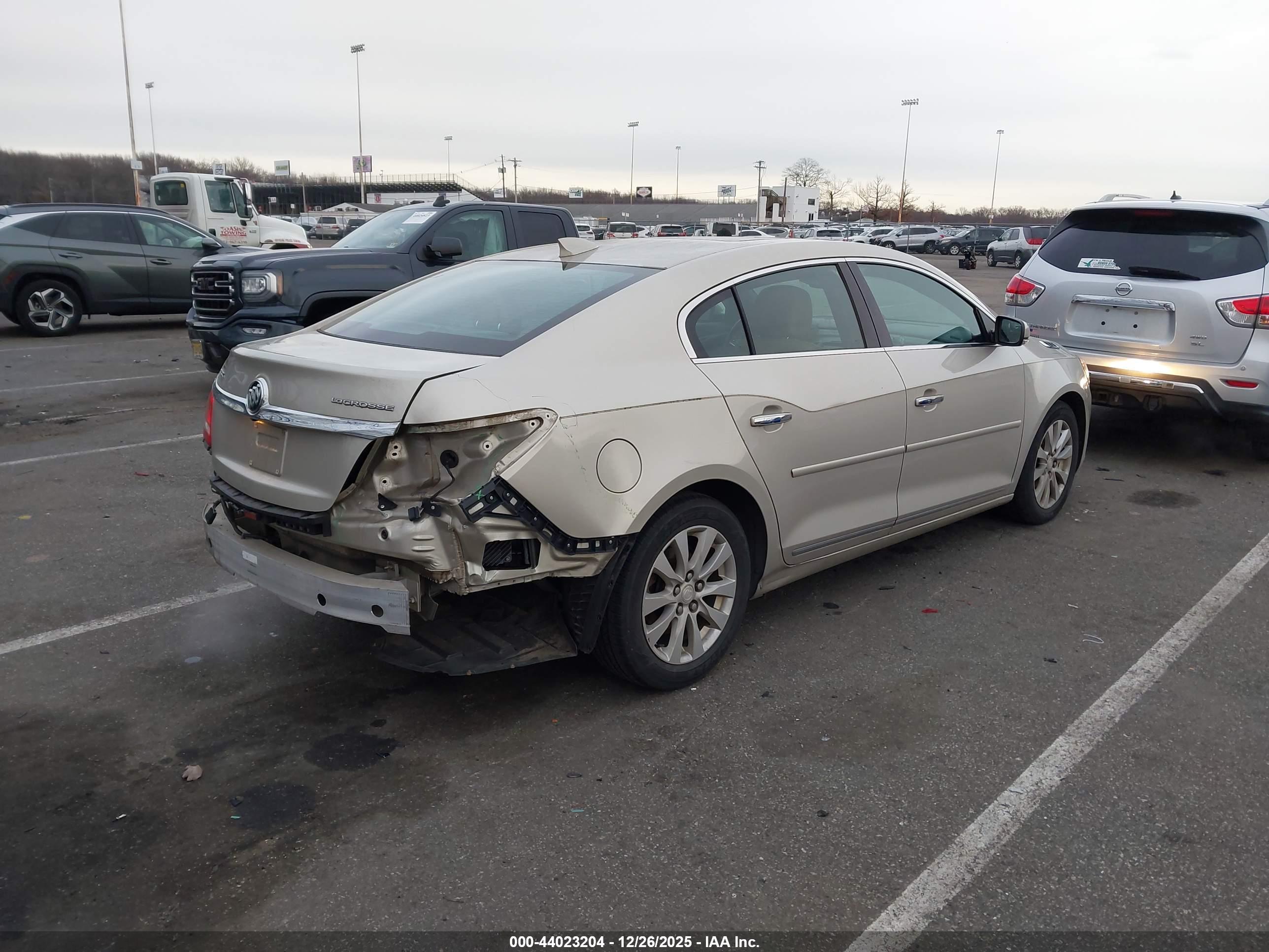 BUICK LACROSSE image 4
