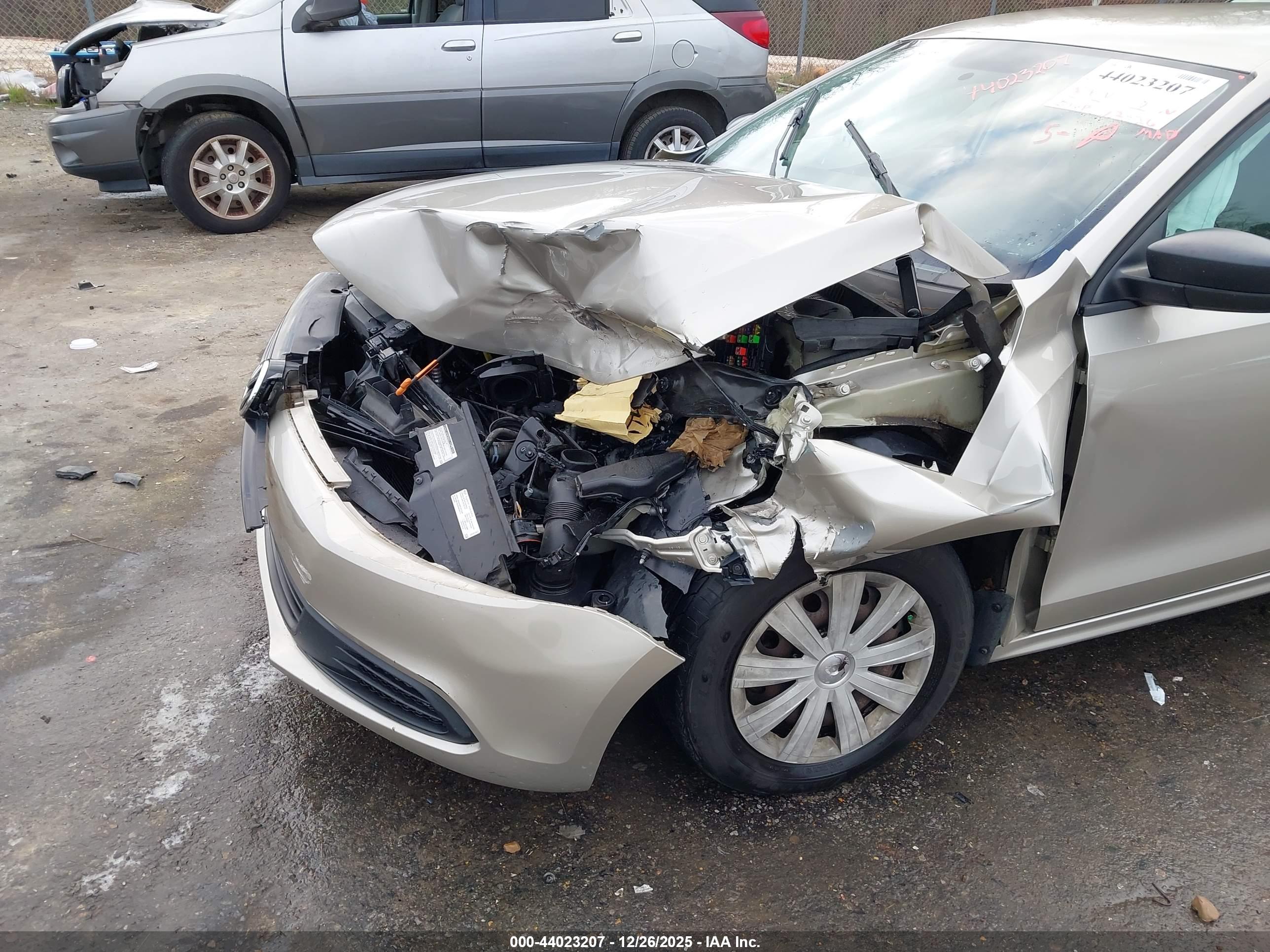 VOLKSWAGEN JETTA image 6