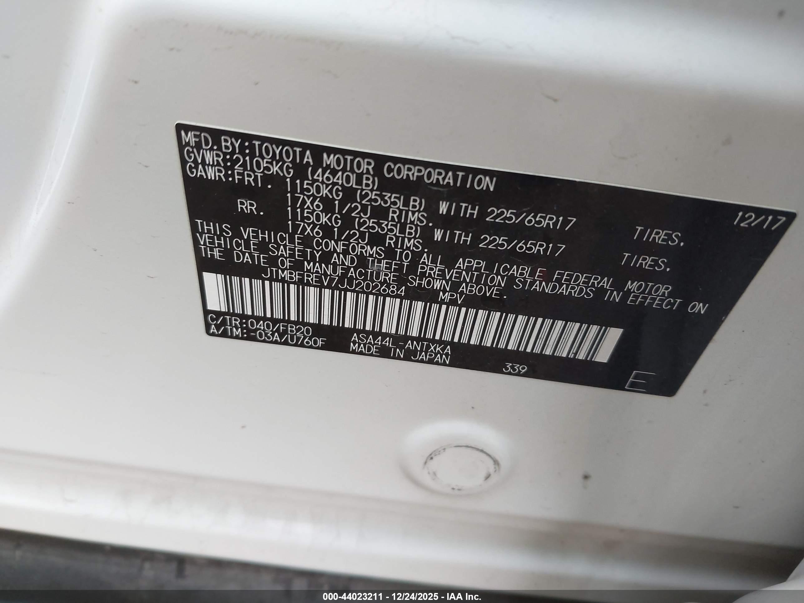 TOYOTA RAV4 image 9