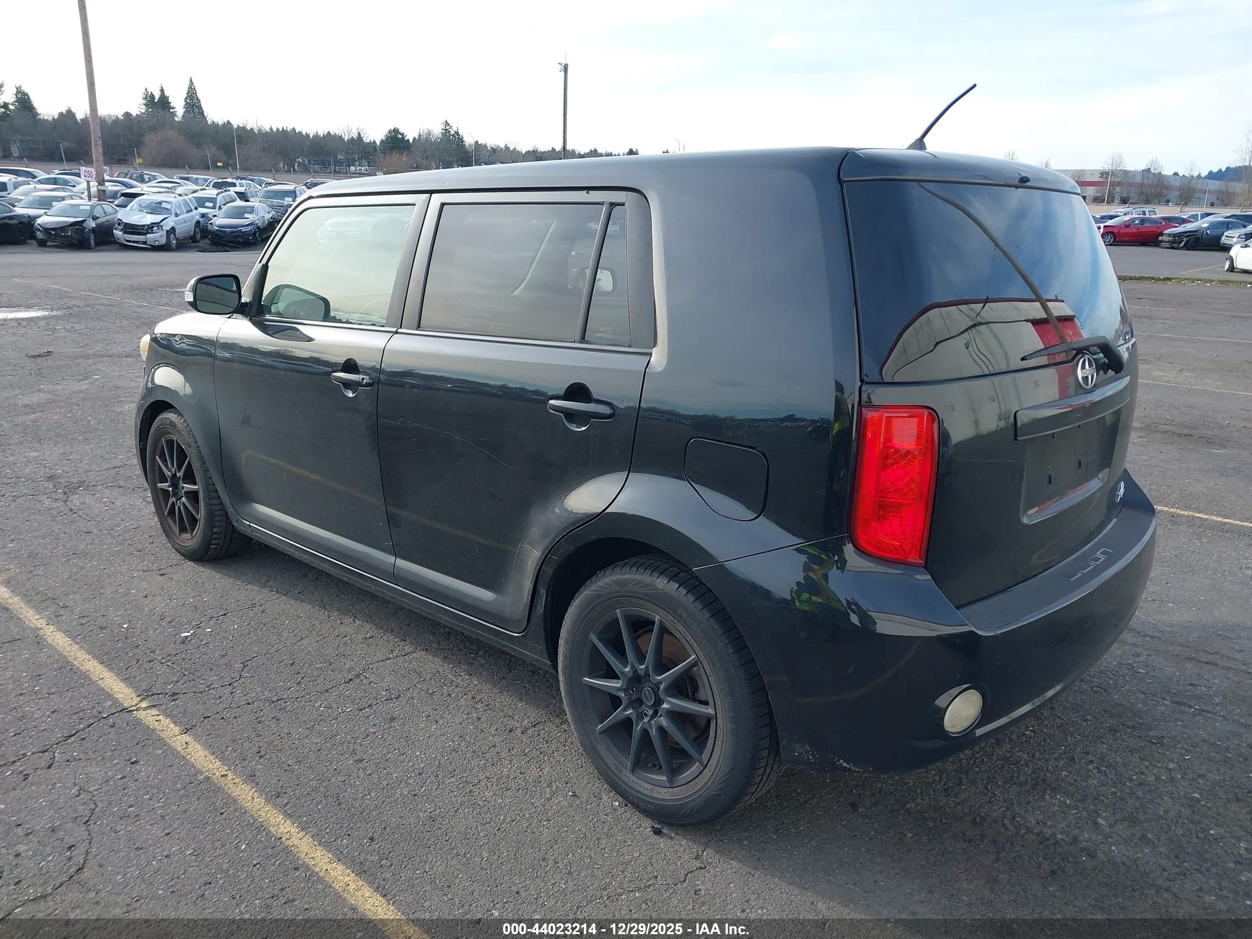 SCION XB image 3
