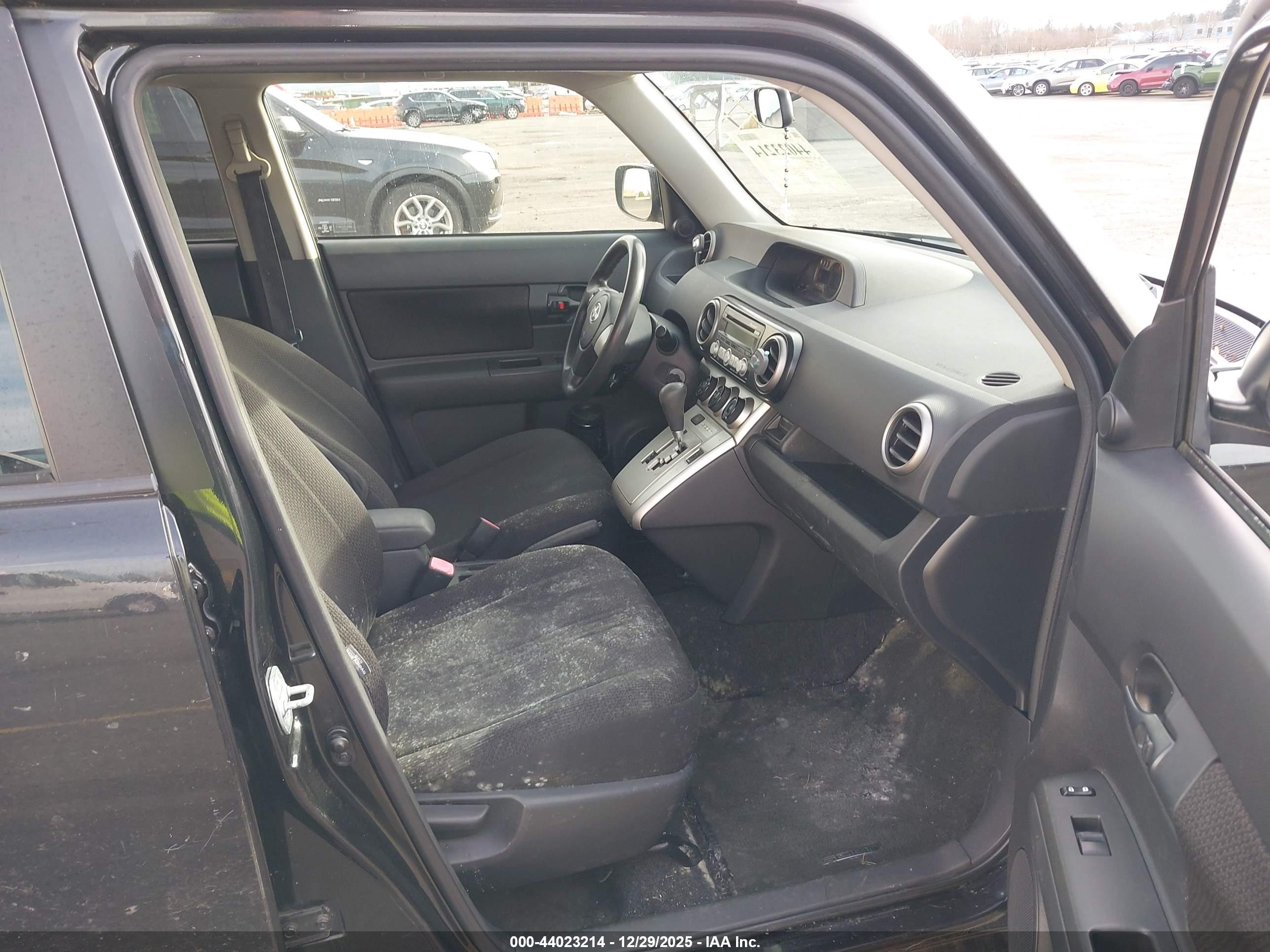 SCION XB image 5