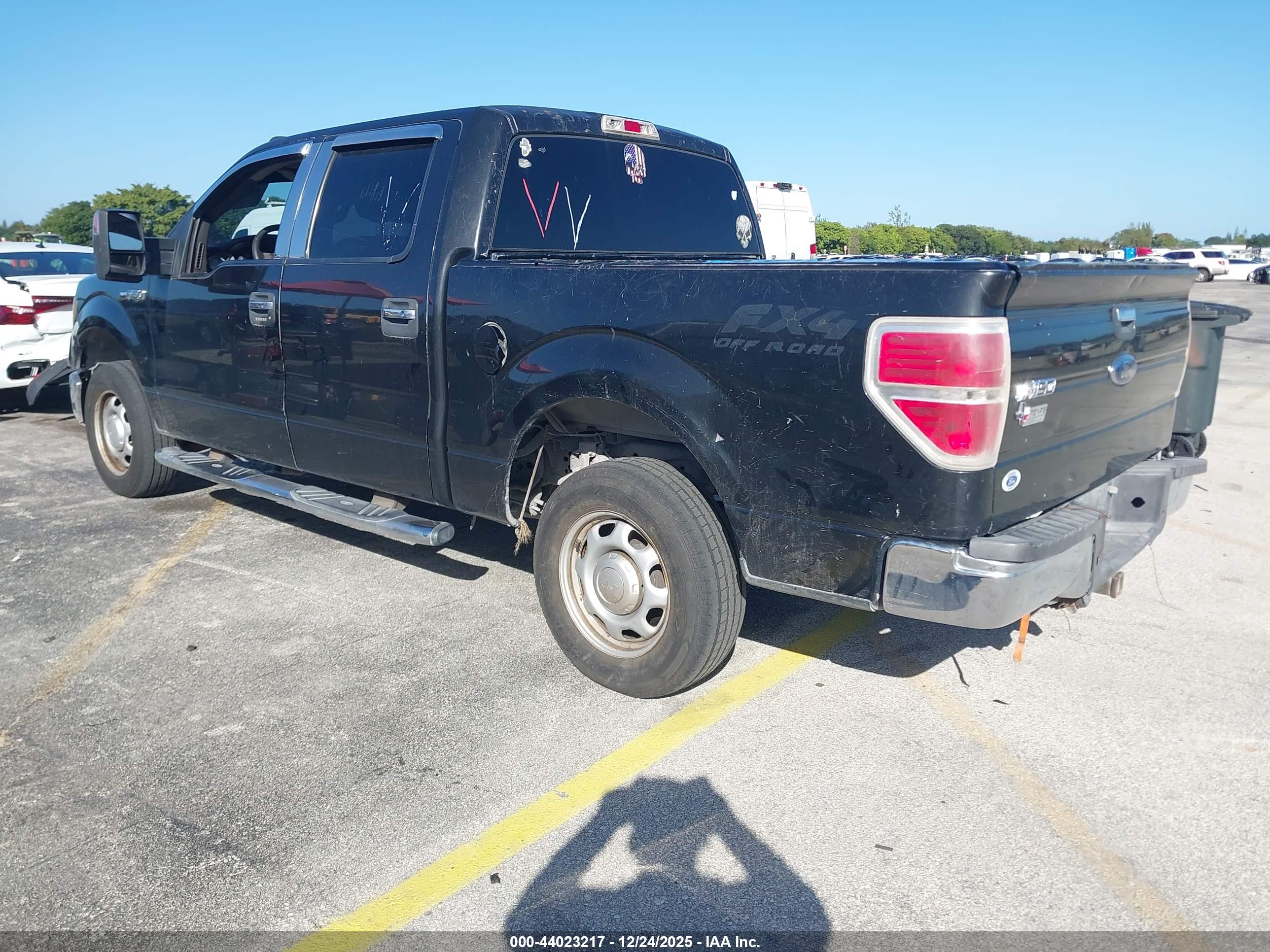 FORD F-150 image 3