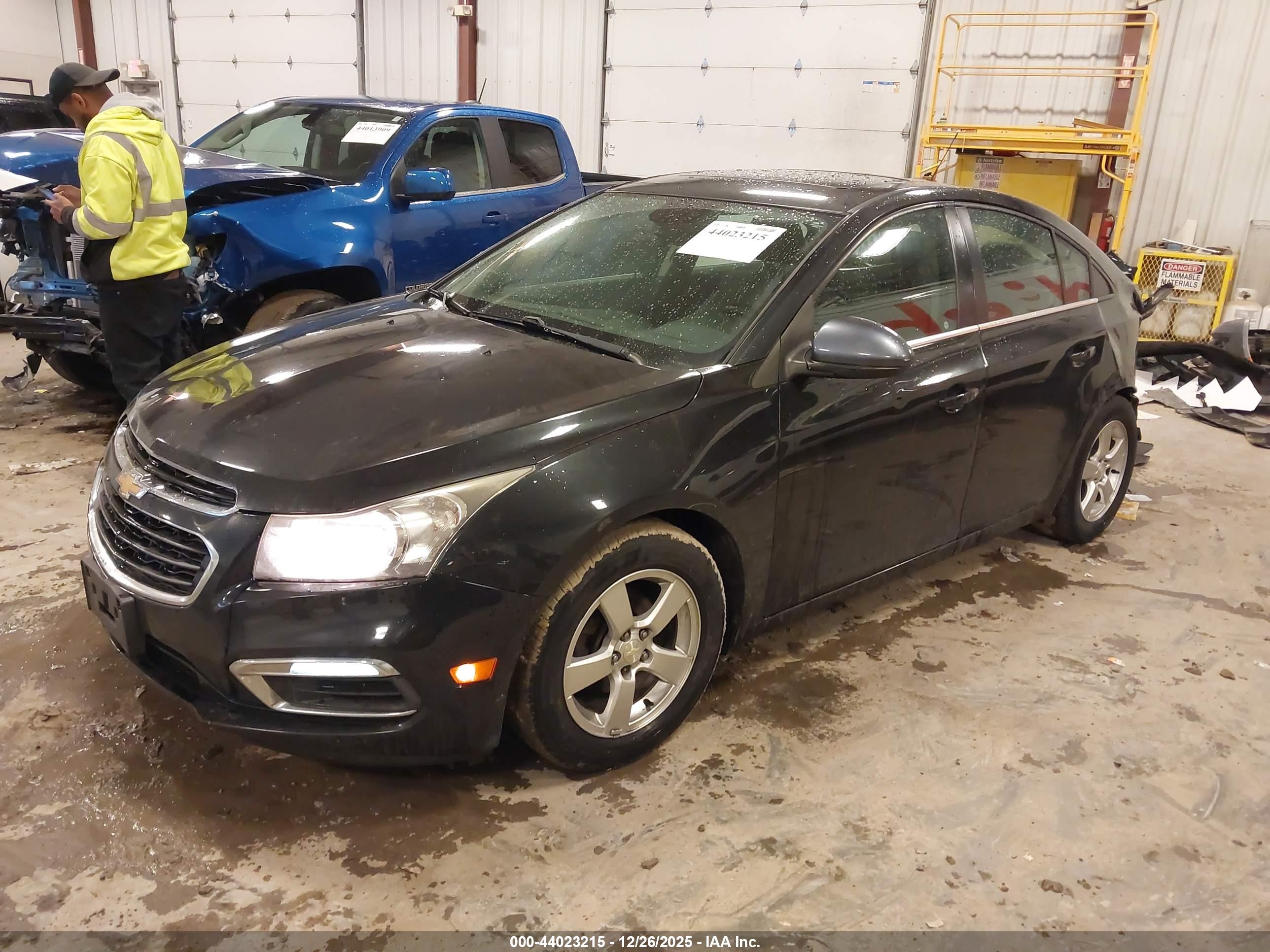 CHEVROLET CRUZE image 2