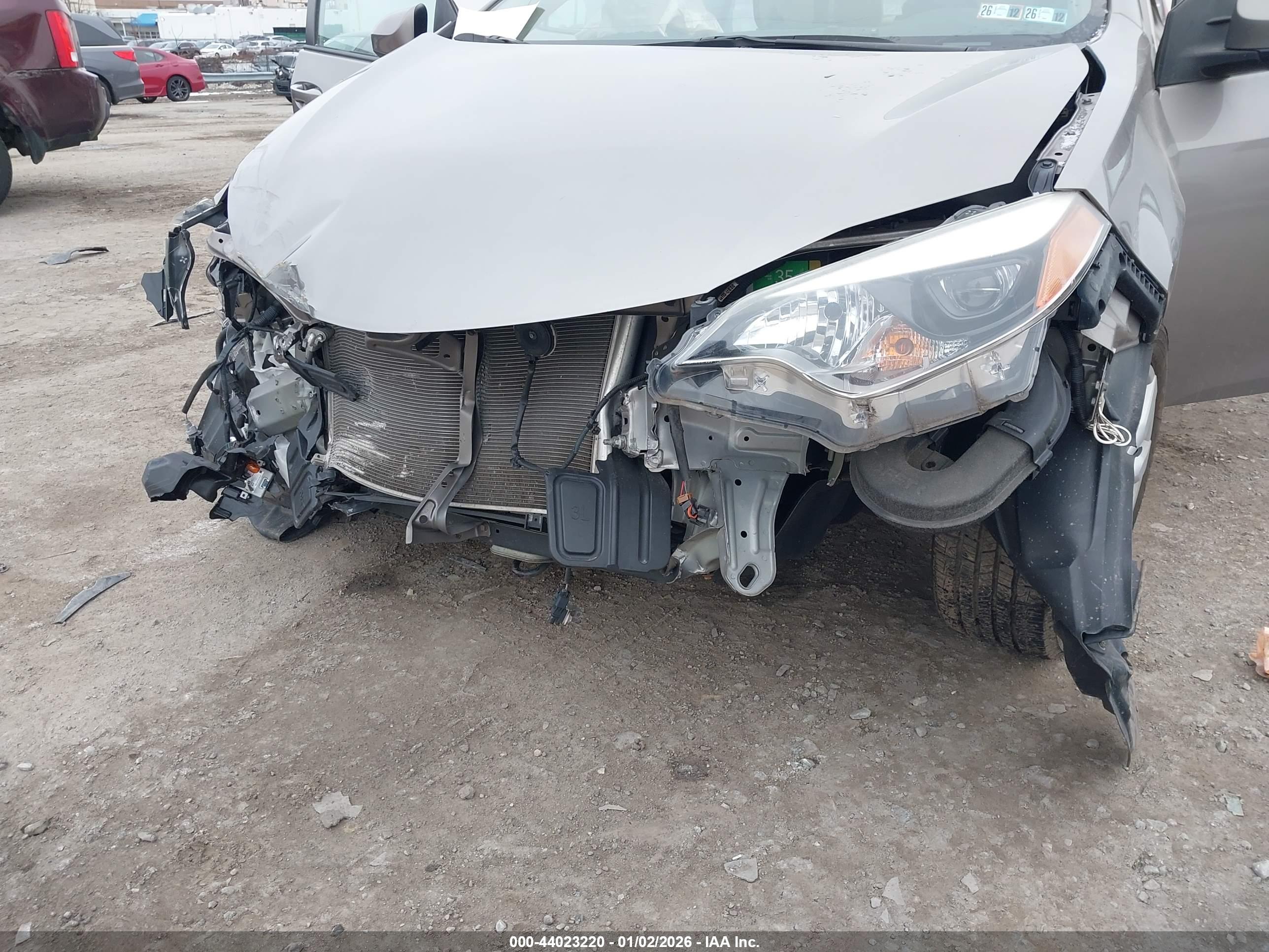 TOYOTA COROLLA image 6