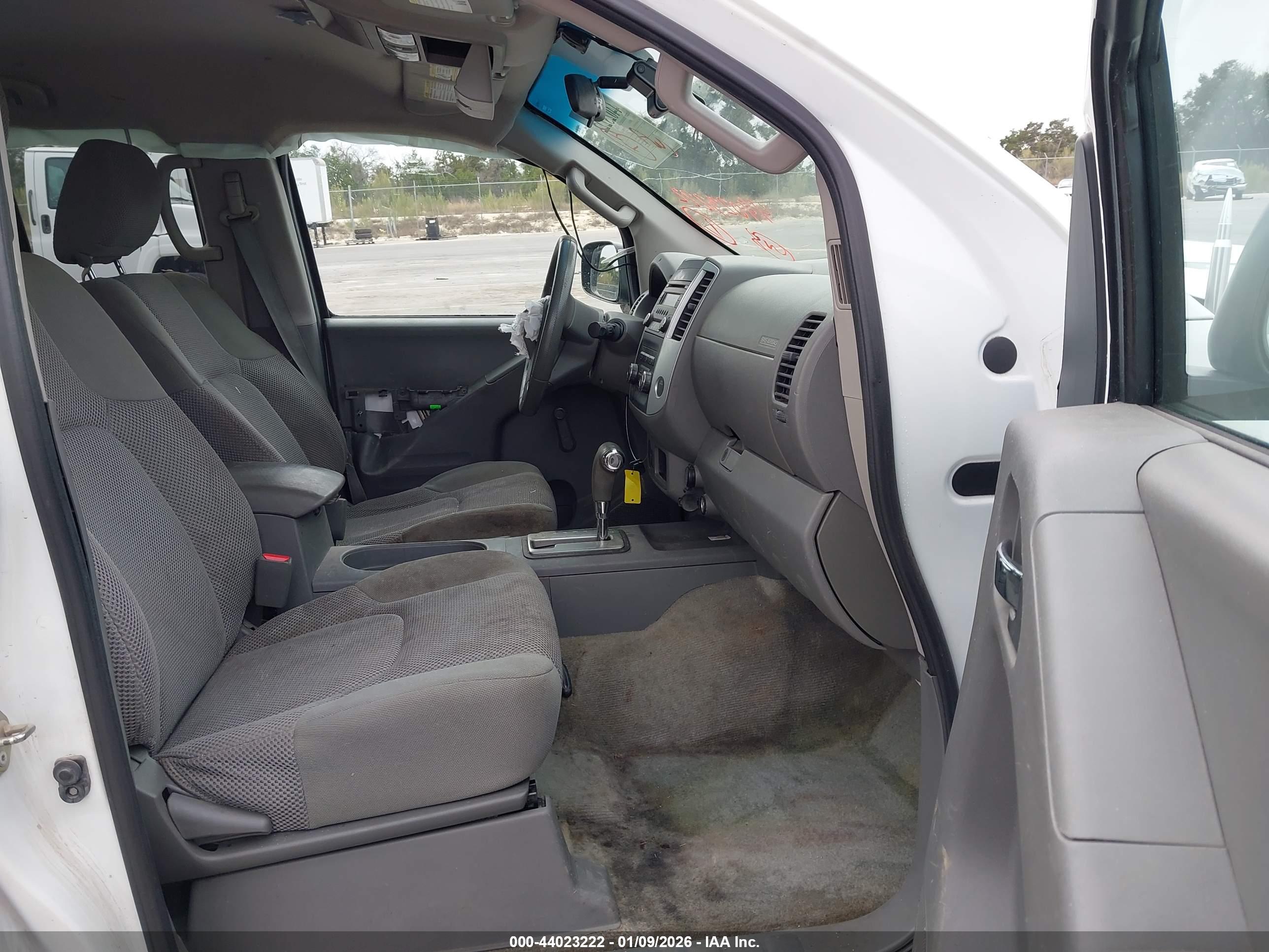NISSAN FRONTIER image 5