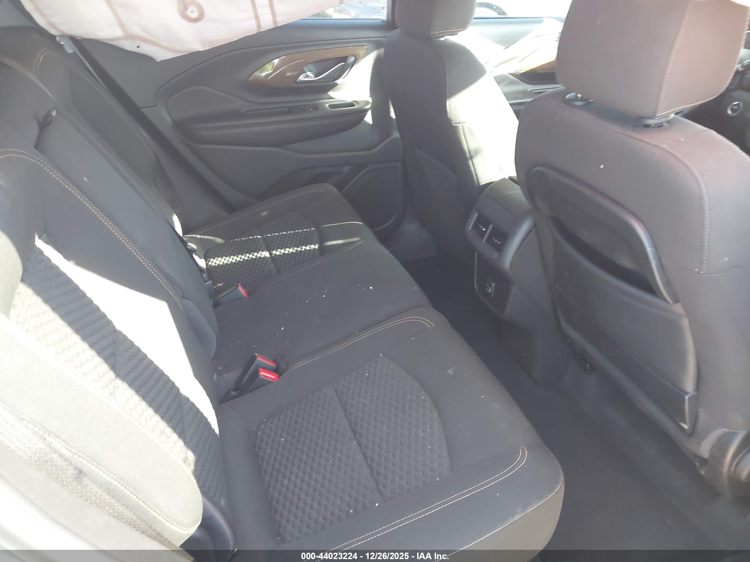 GMC TERRAIN image 8