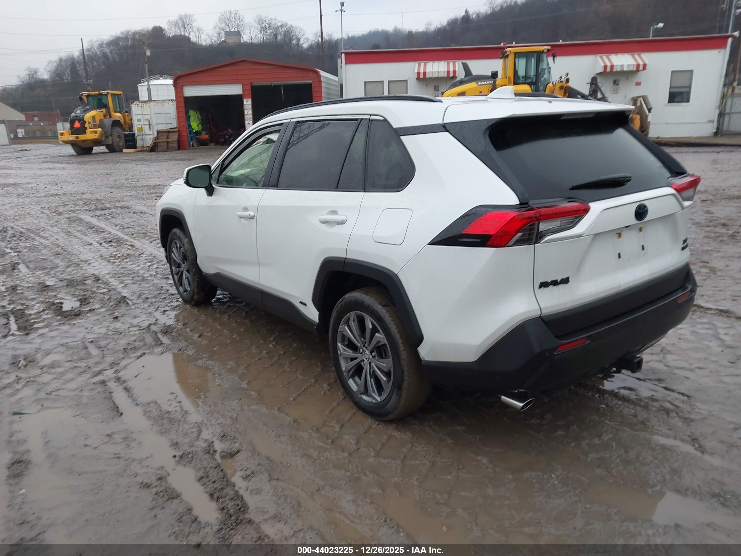 TOYOTA RAV4 image 3