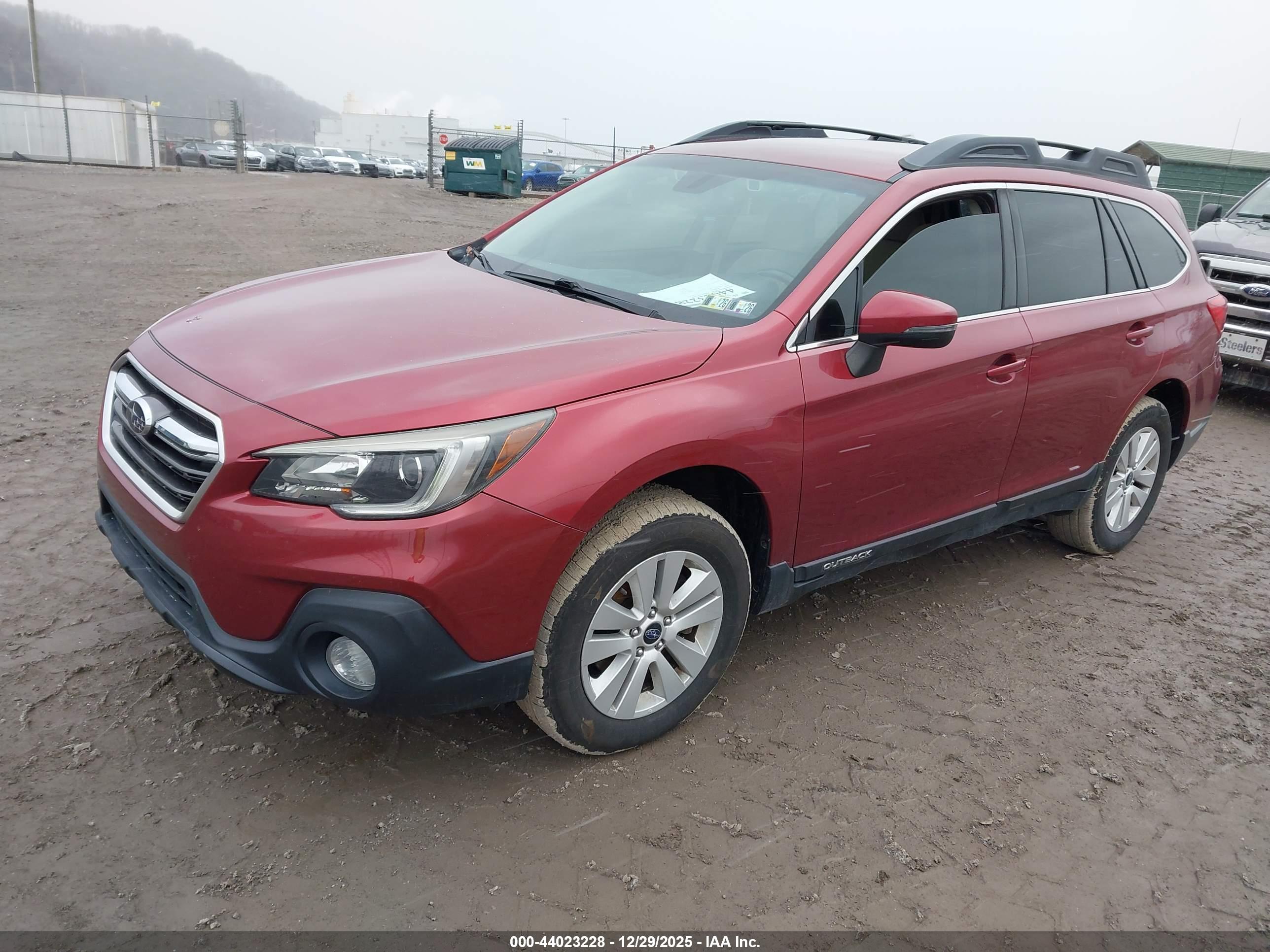 SUBARU OUTBACK image 2