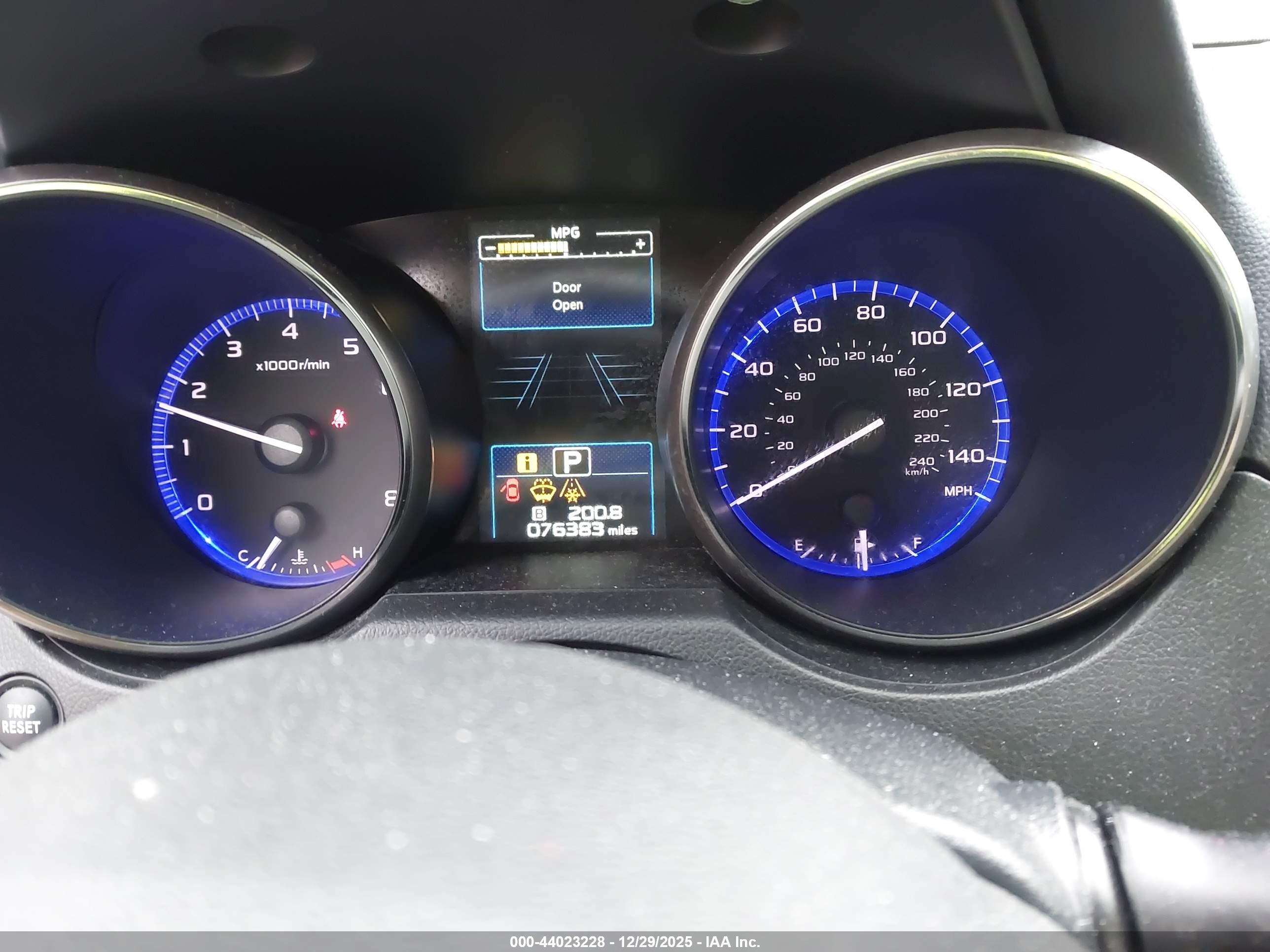SUBARU OUTBACK image 7