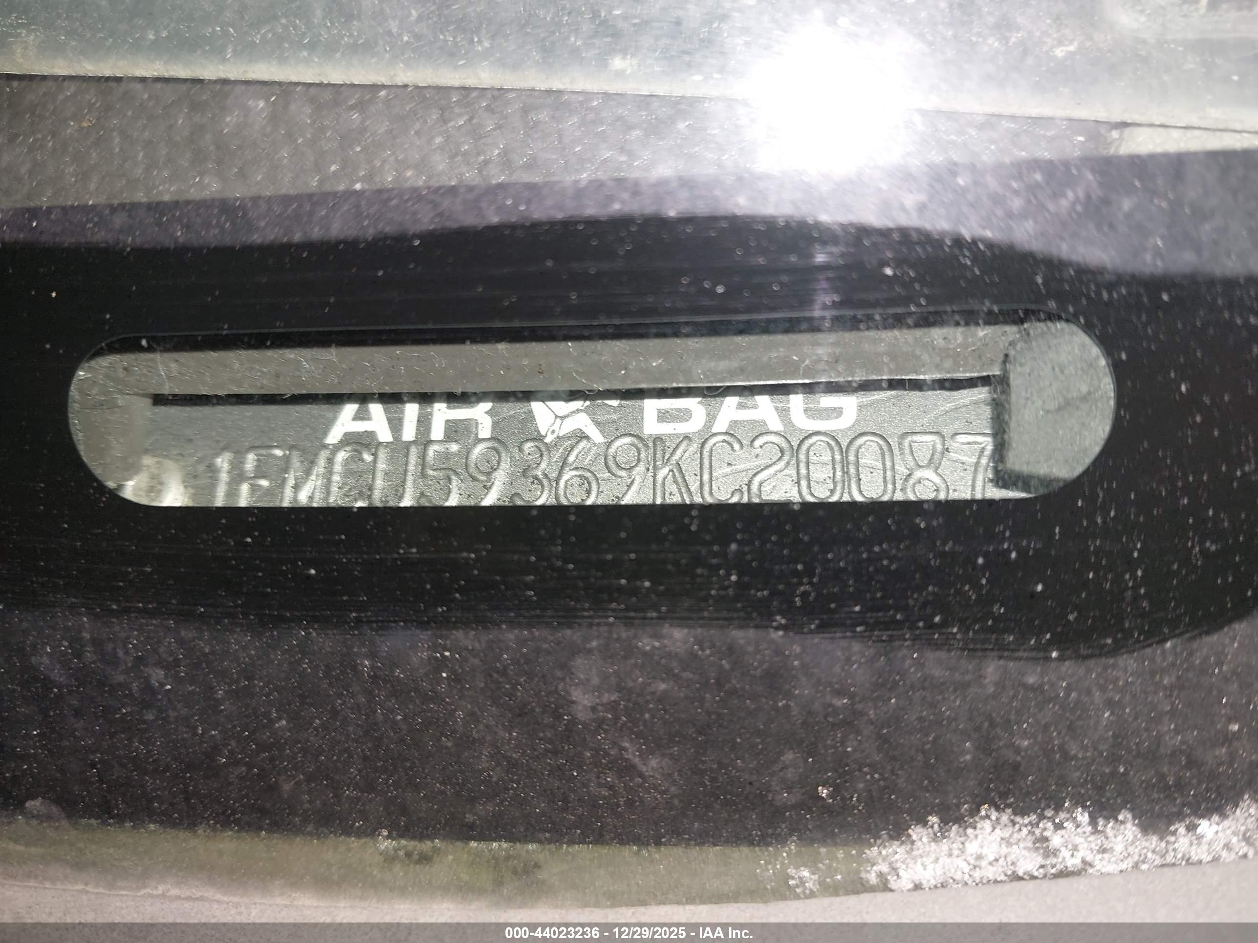 FORD ESCAPE image 9