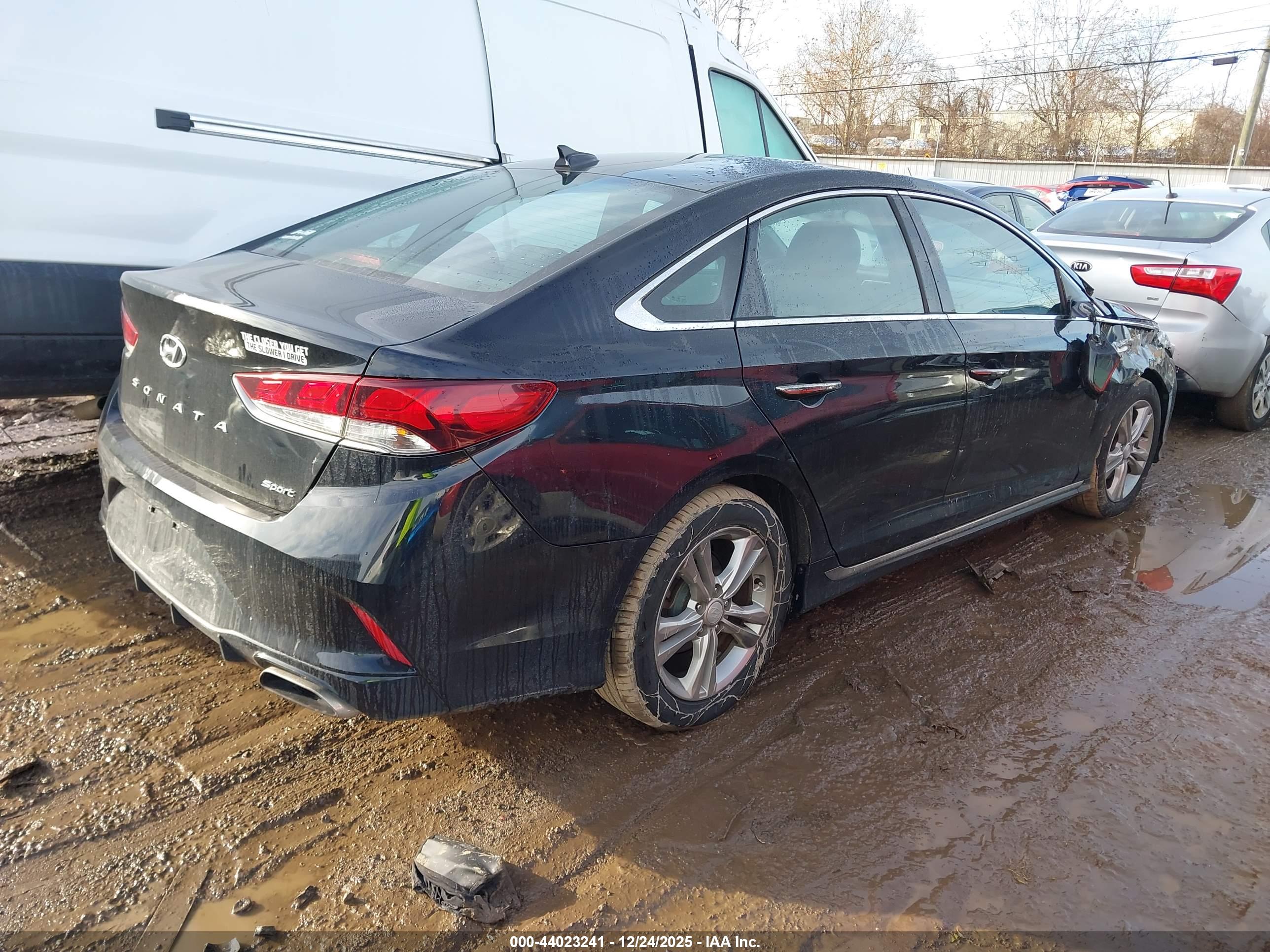 HYUNDAI SONATA image 4