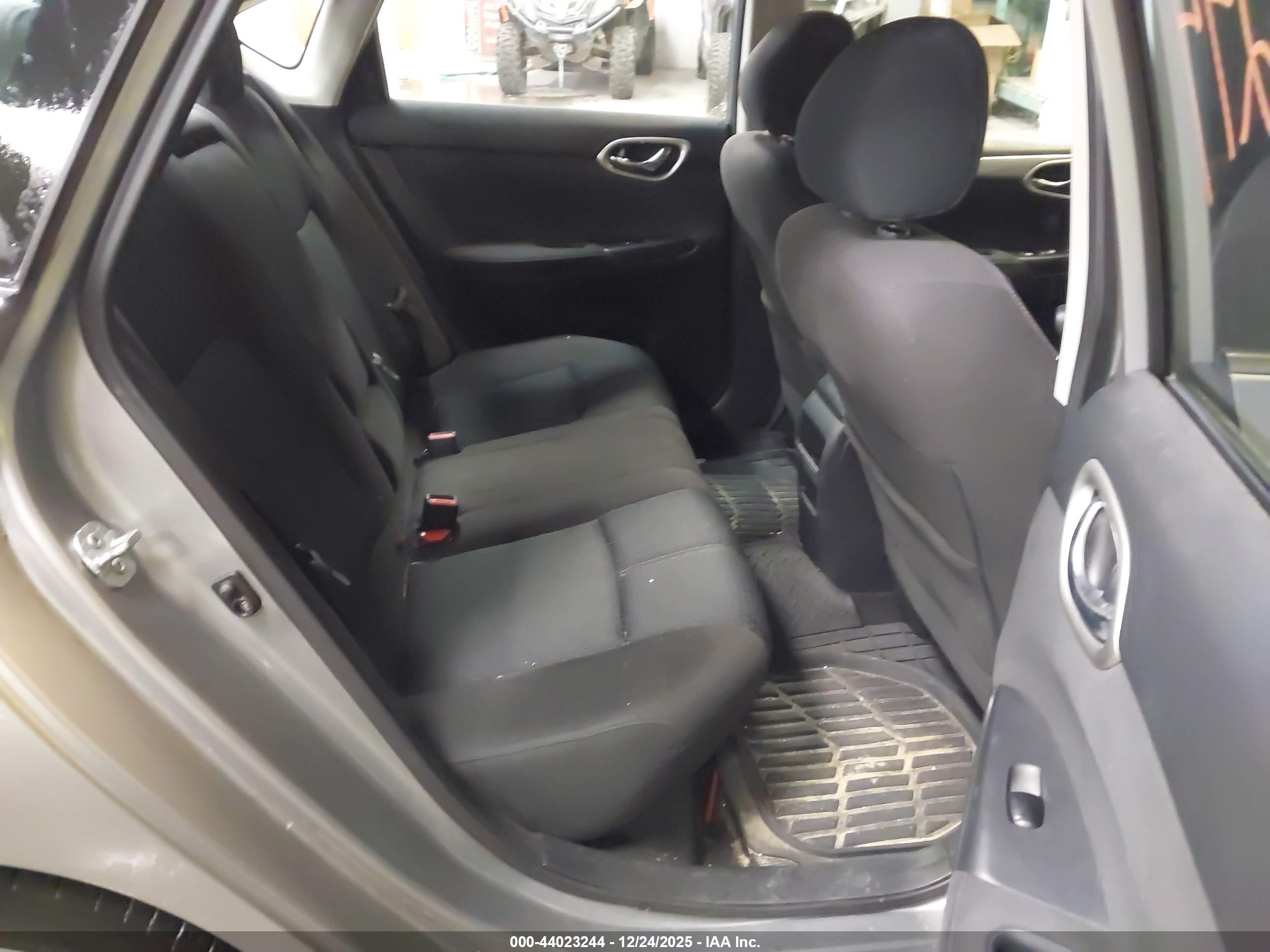 NISSAN SENTRA image 8