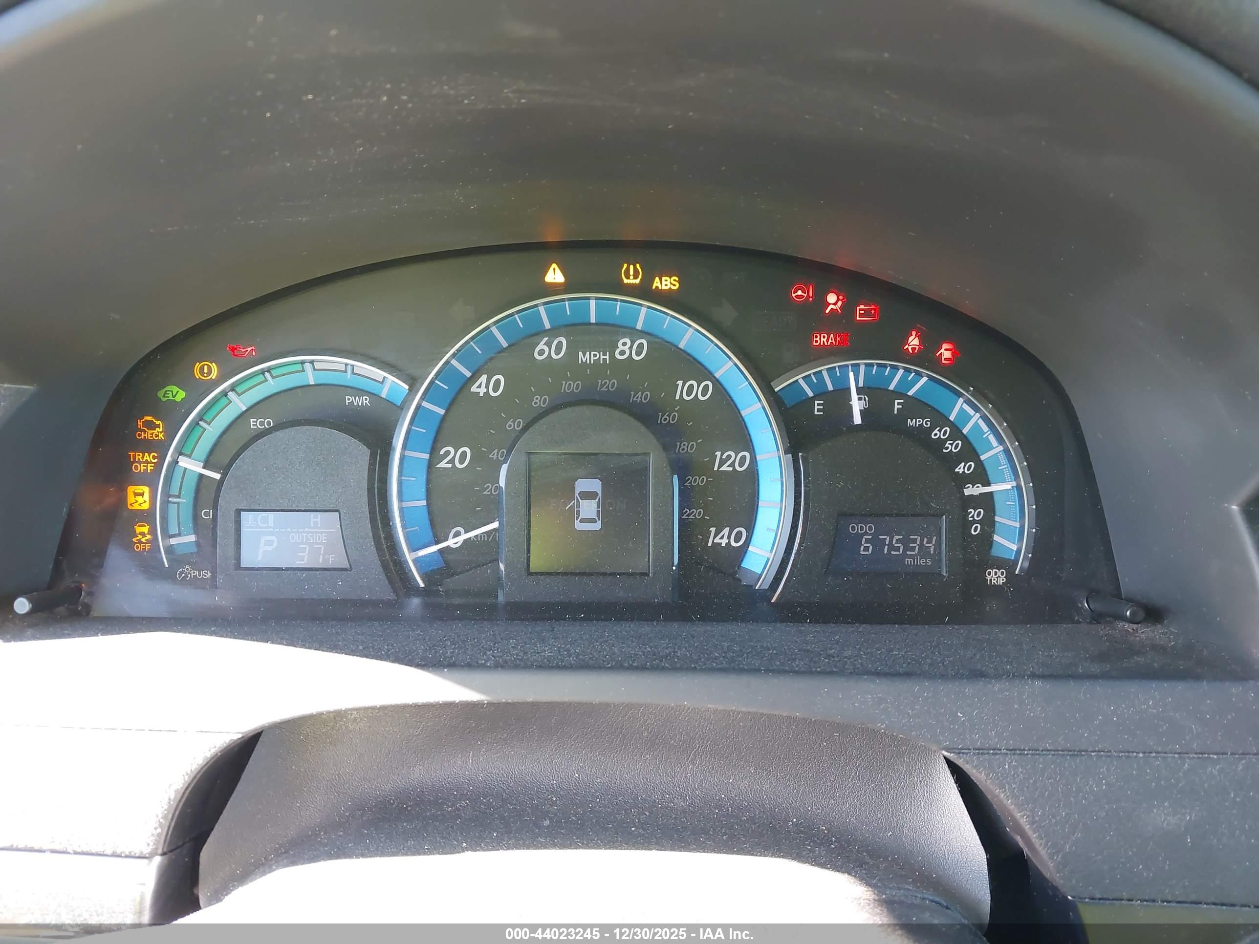 TOYOTA CAMRY image 7