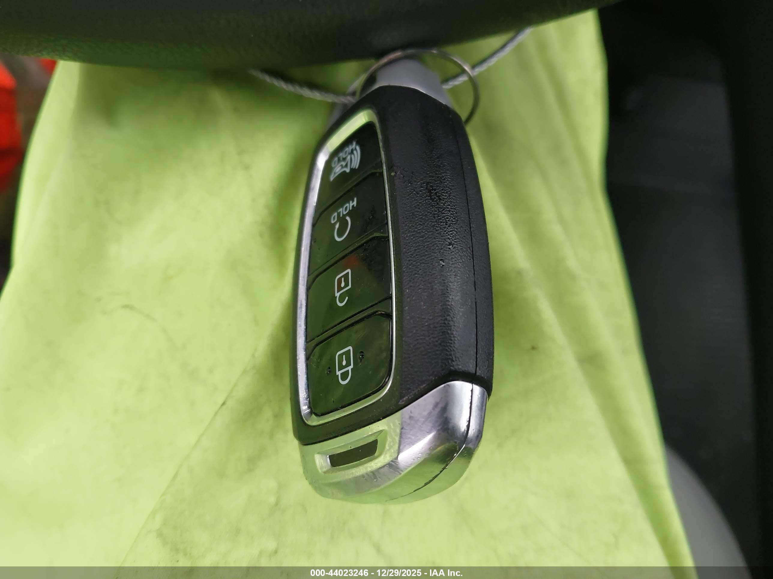 HYUNDAI KONA image 11
