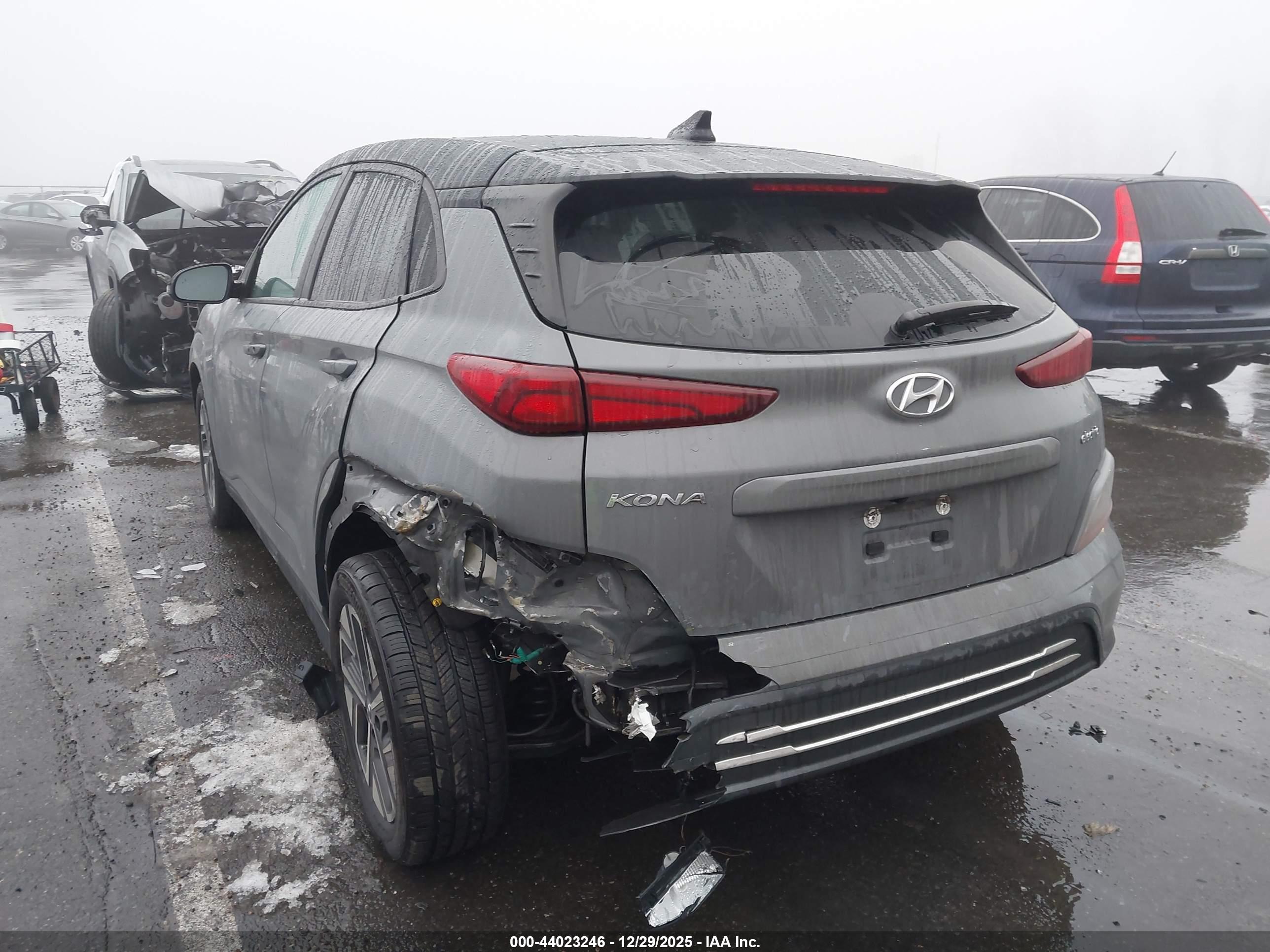 HYUNDAI KONA image 3
