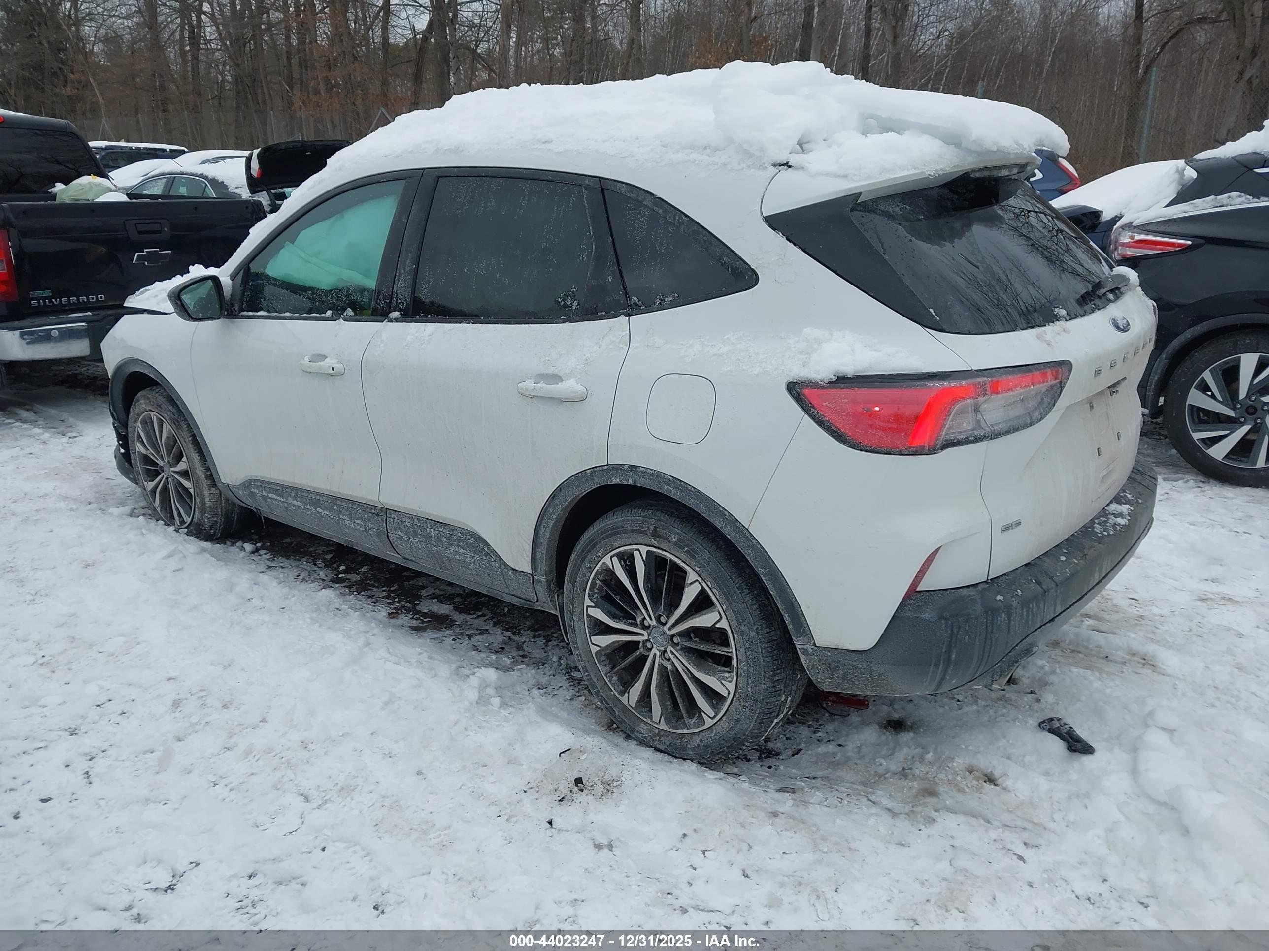 FORD ESCAPE image 3