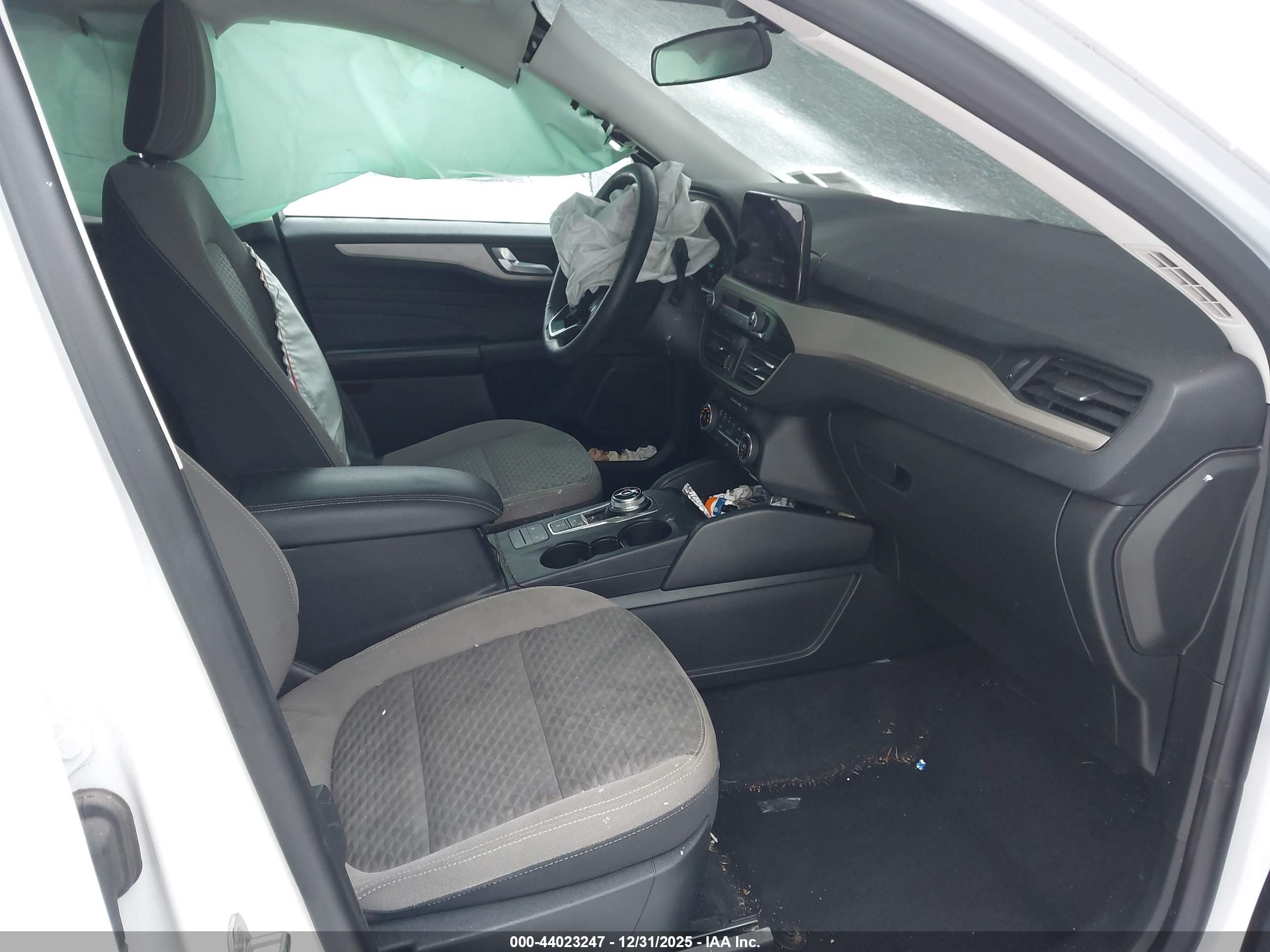 FORD ESCAPE image 5