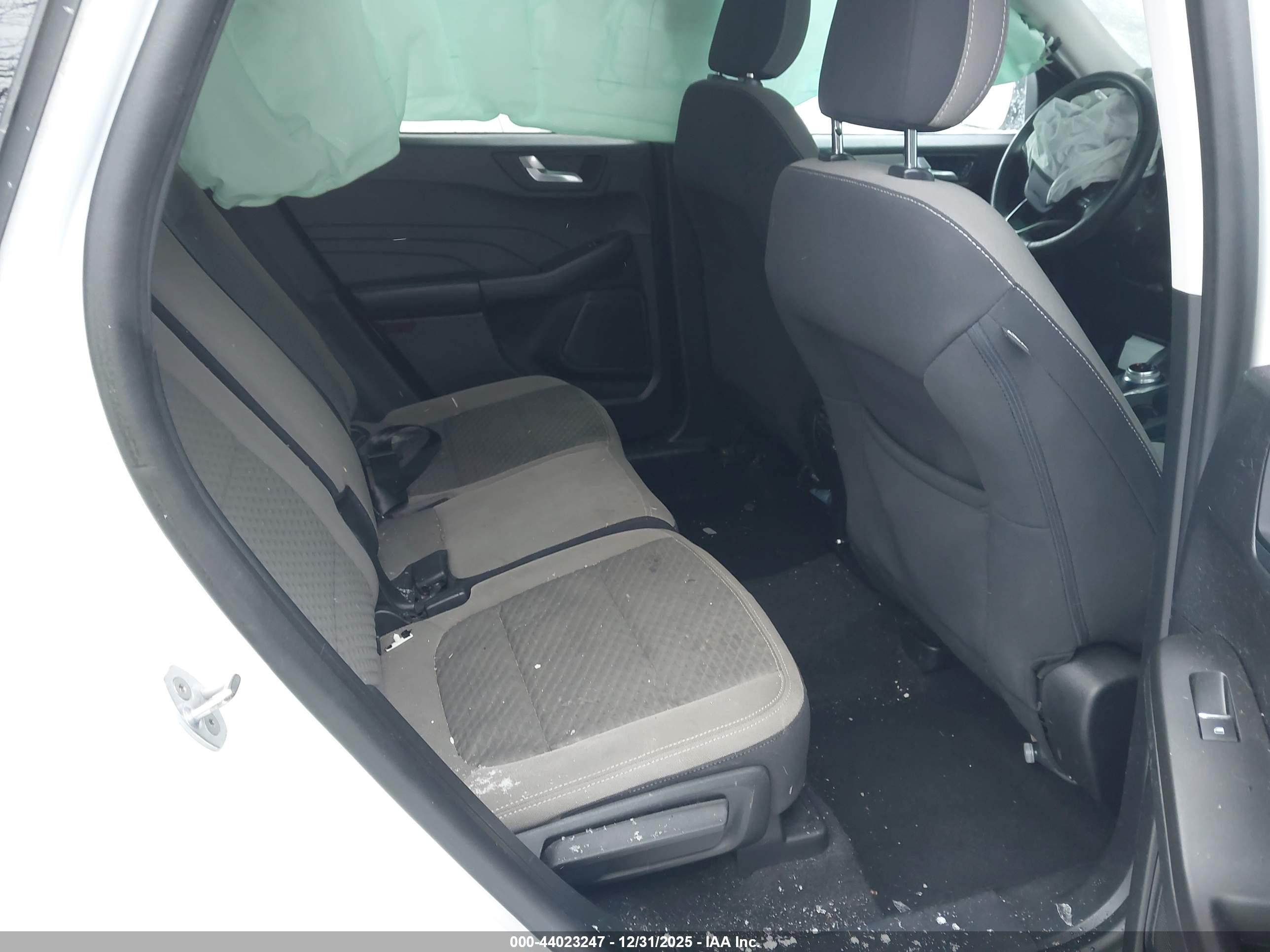 FORD ESCAPE image 8