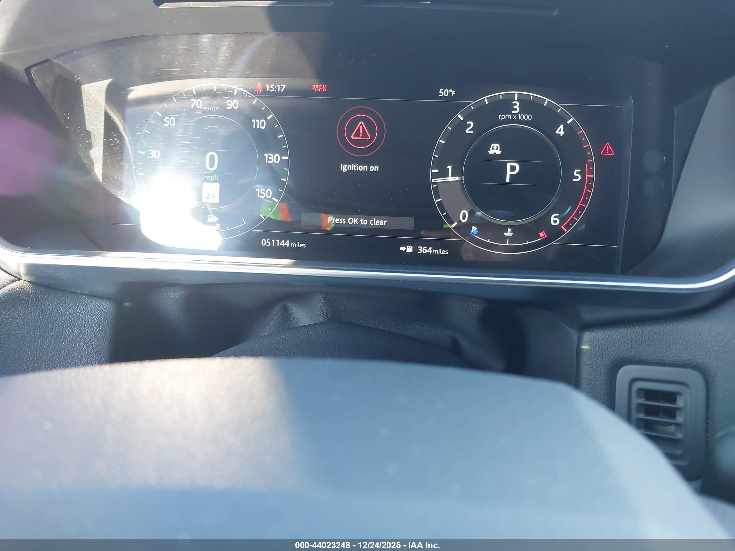 LAND ROVER image 7