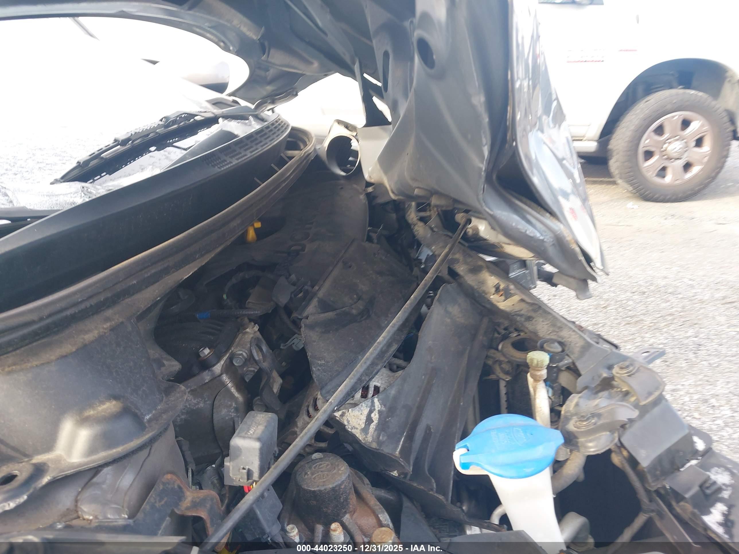 HYUNDAI ELANTRA image 10