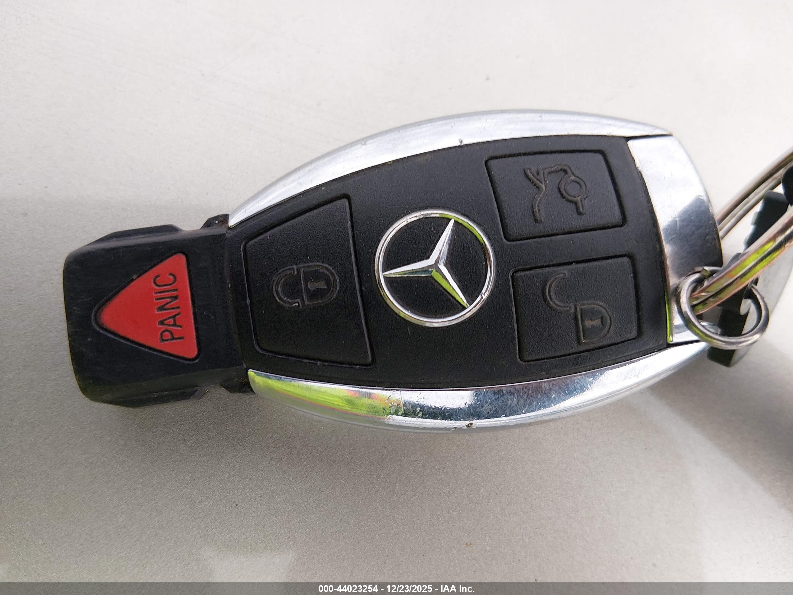 MERCEDES-BENZ C image 11
