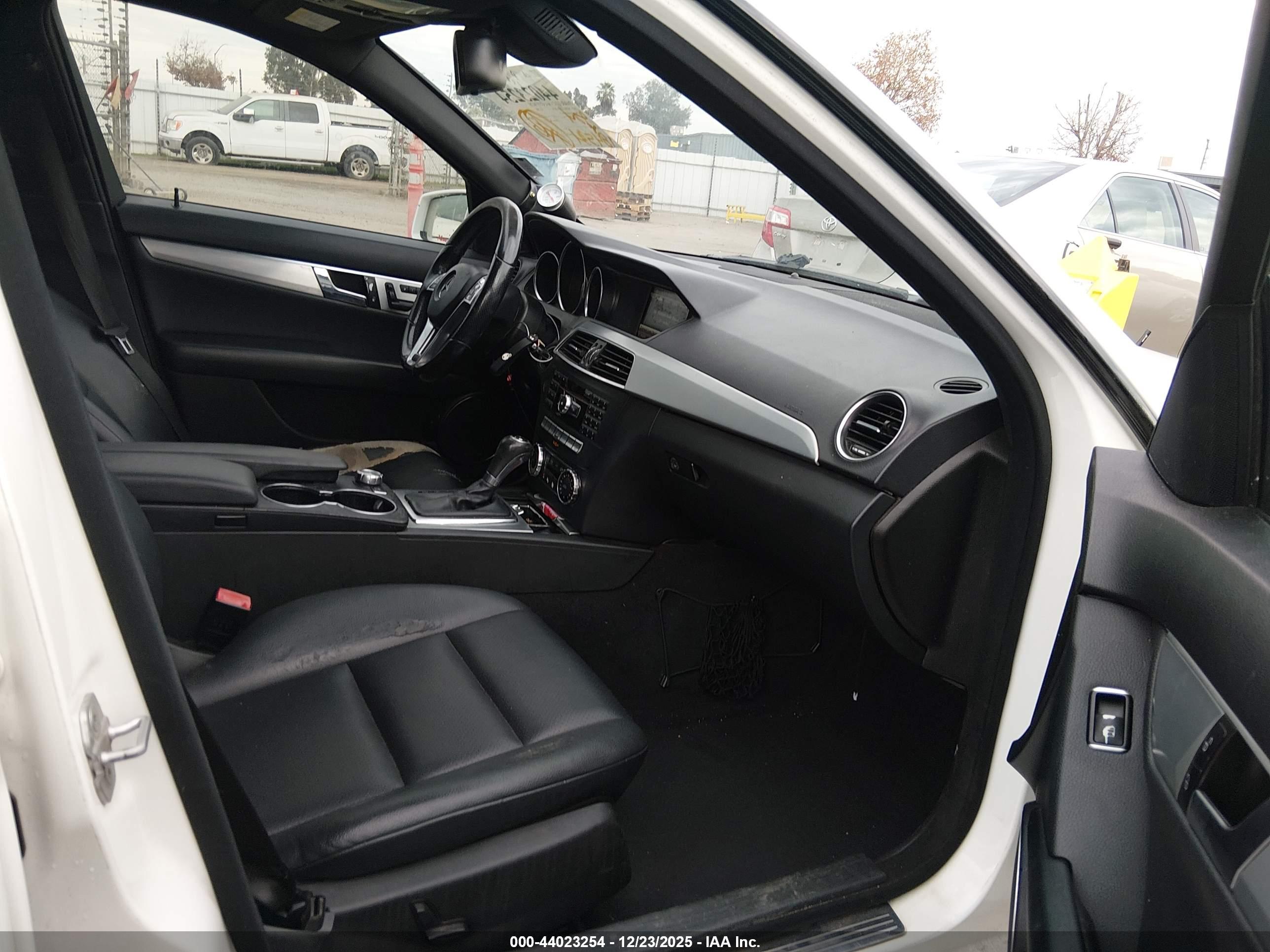 MERCEDES-BENZ C image 5