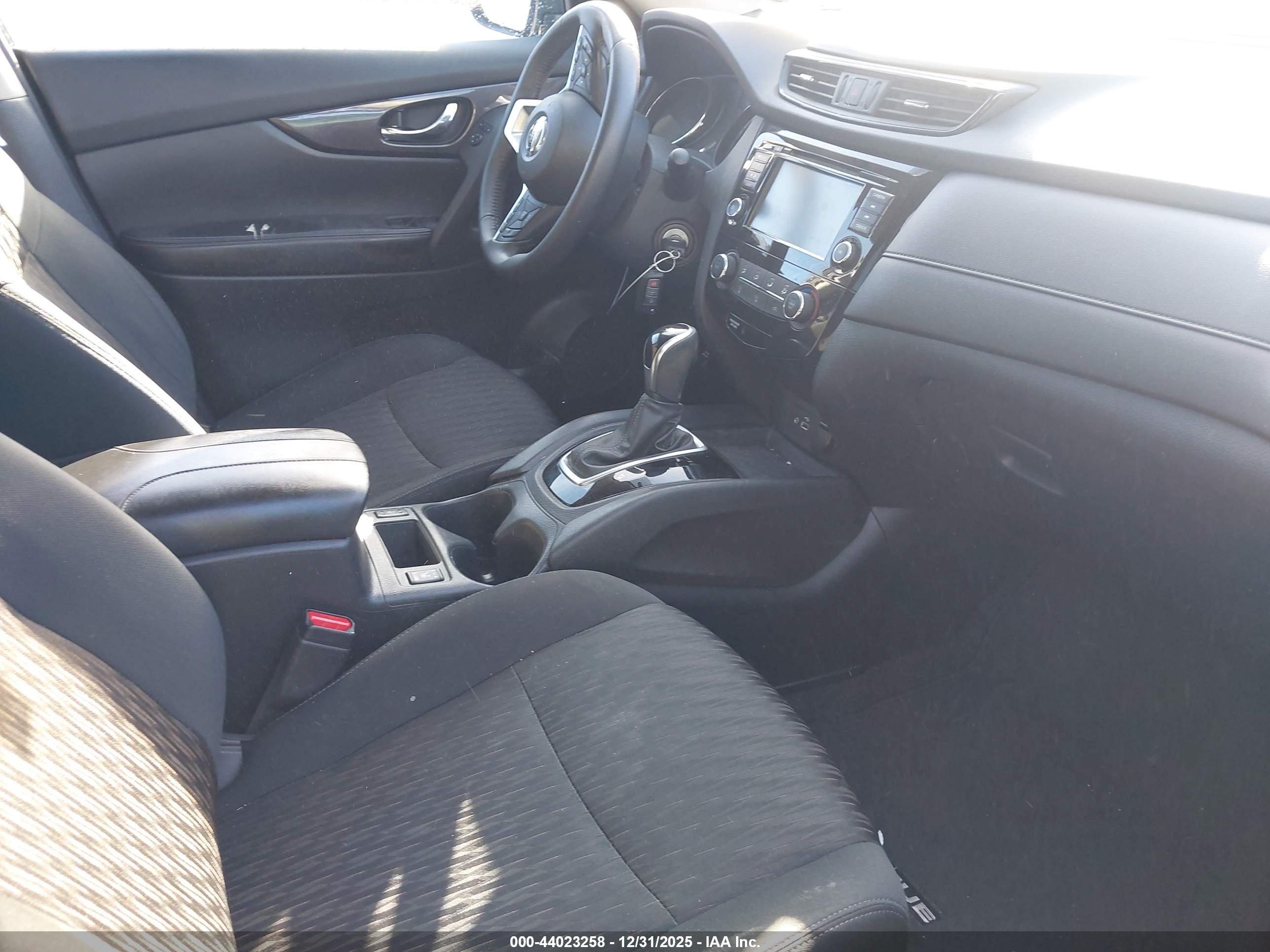 NISSAN ROGUE image 5