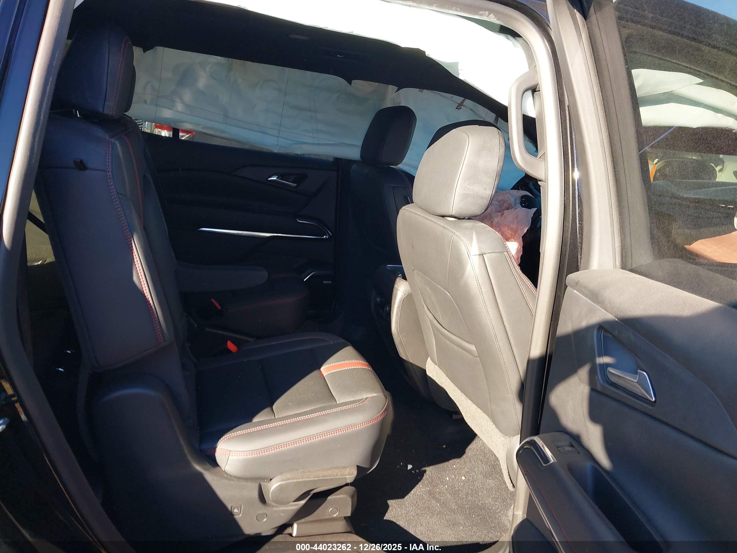 CHEVROLET TRAVERSE image 8
