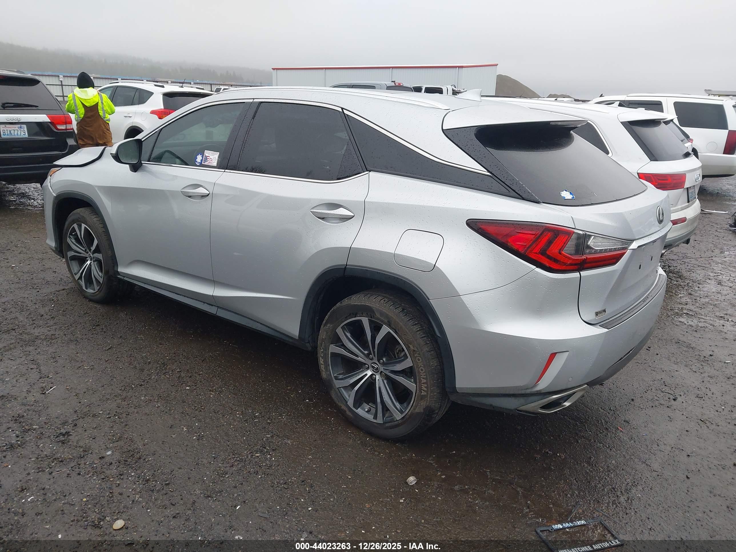 LEXUS RX image 3