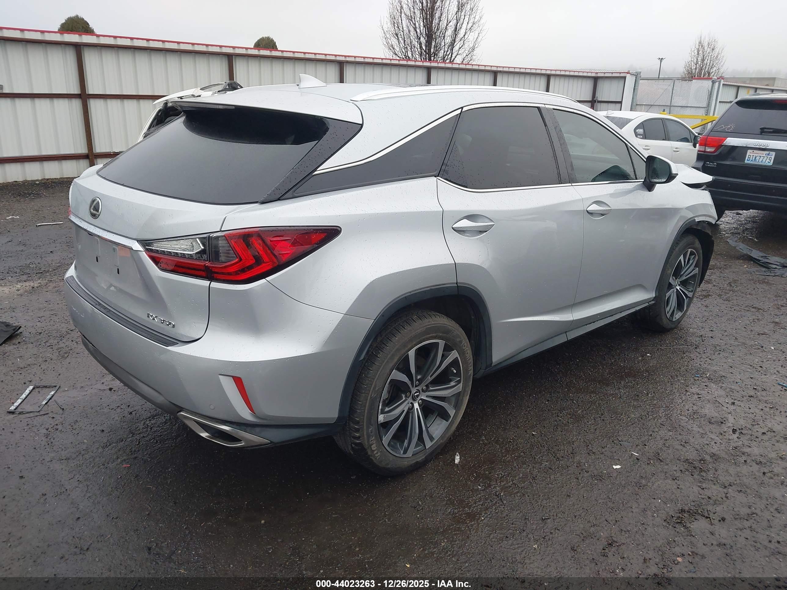 LEXUS RX image 4