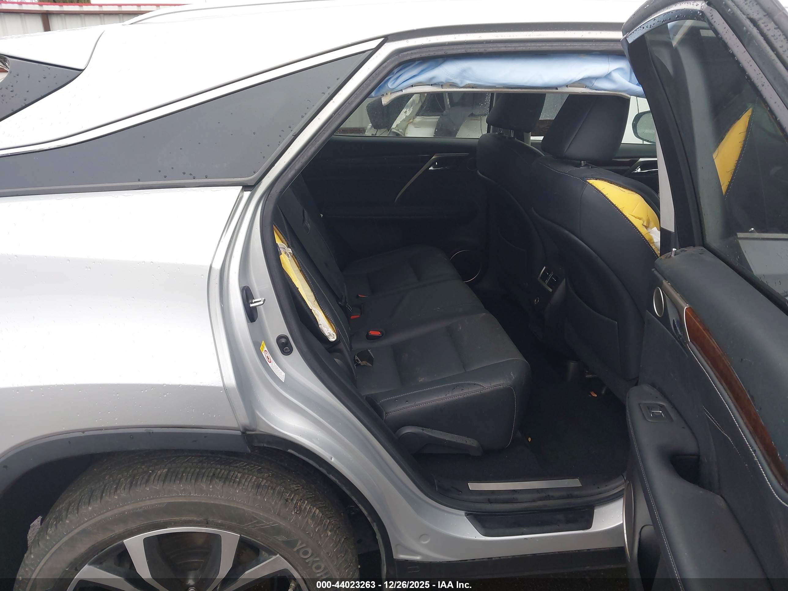 LEXUS RX image 8