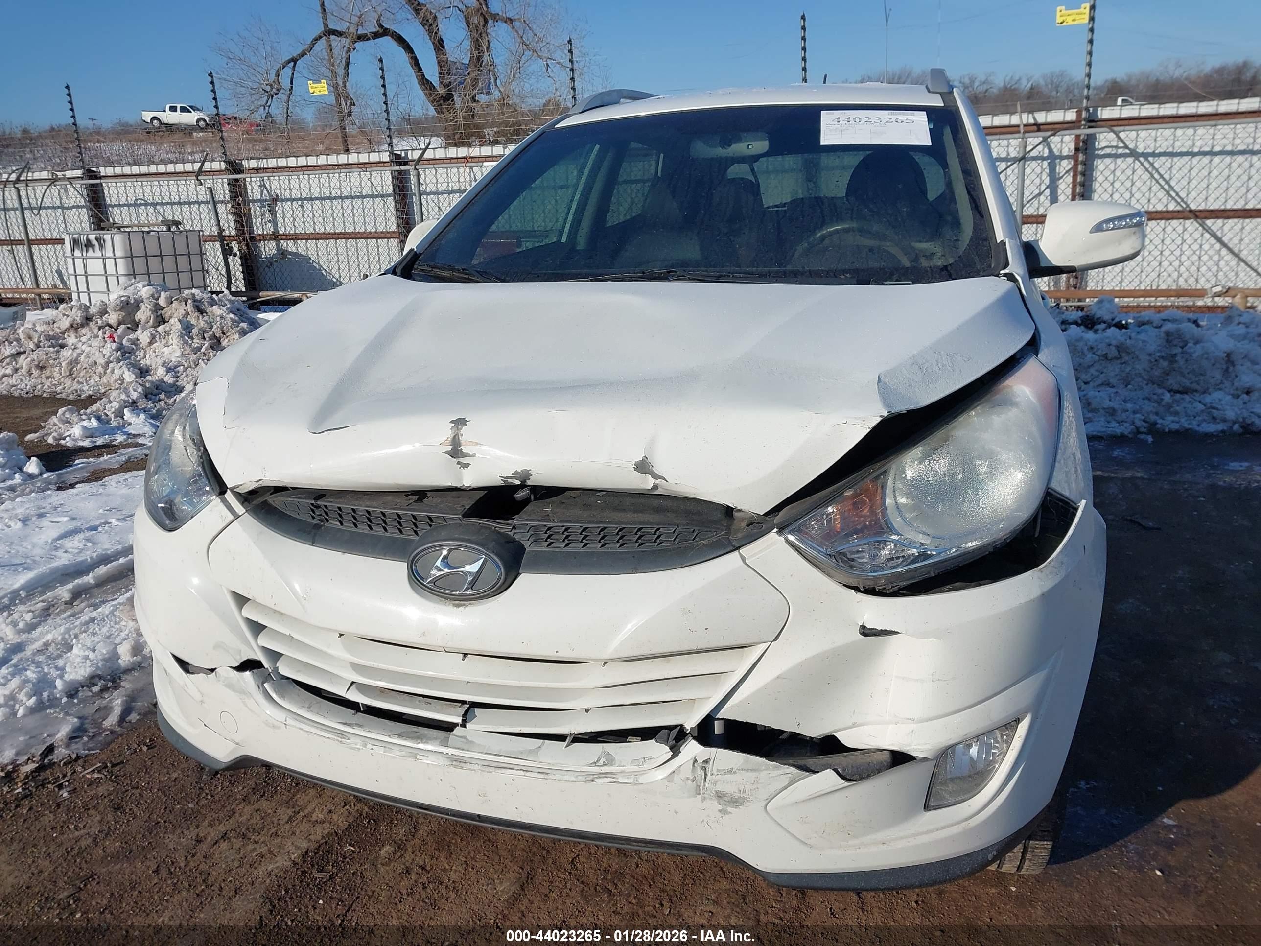 HYUNDAI TUCSON image 6